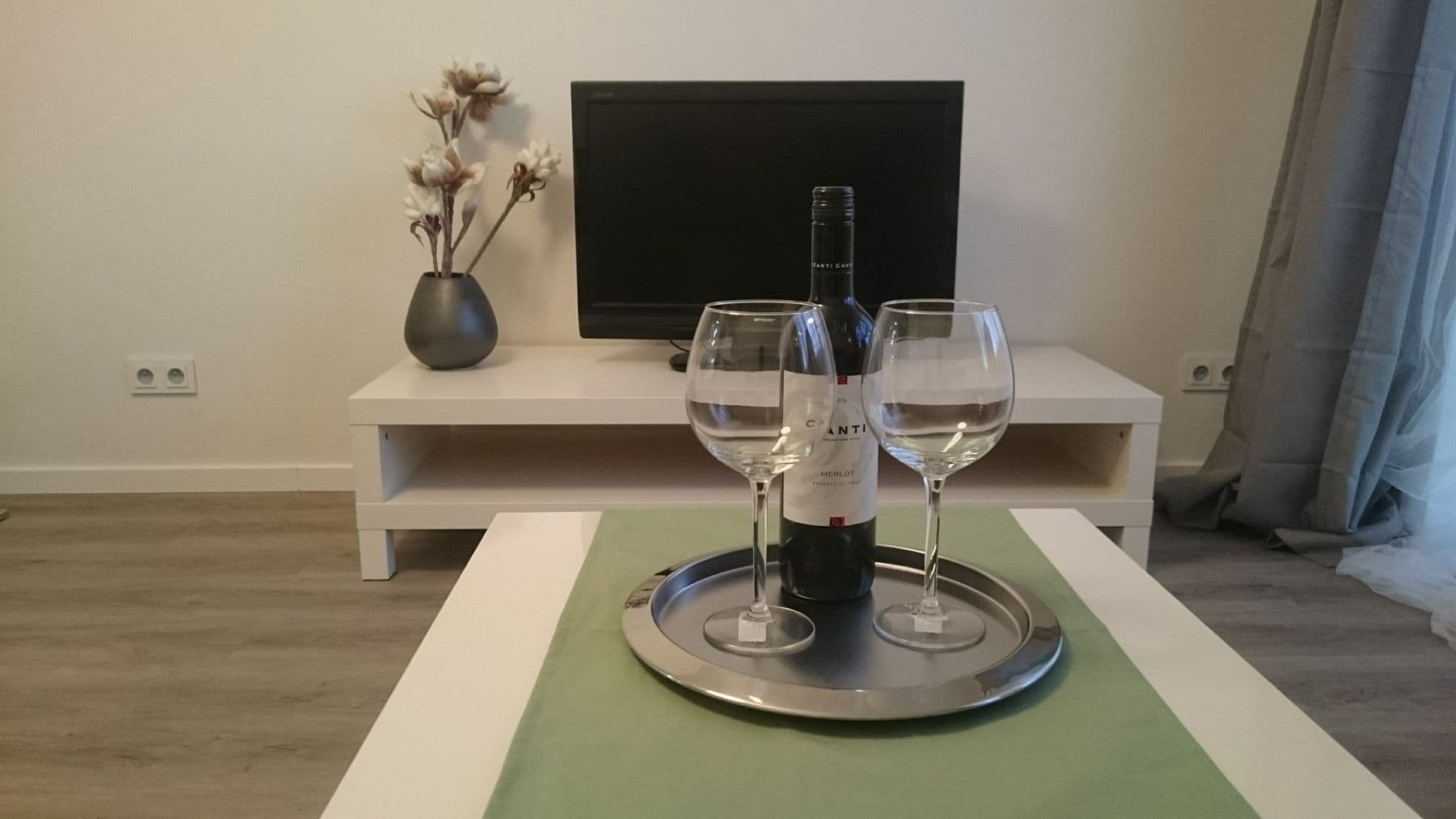 Pronájem bytu 2+kk 54 m², Pod Lipami, Praha, Praha Pronájem bytu 2+kk 54 m², Pod Lipami, Praha, Praha