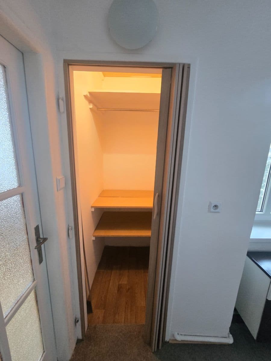 Pronájem bytu 2+1 41 m², Jana Želivského, Praha, Praha Pronájem bytu 2+1 41 m², Jana Želivského, Praha, Praha