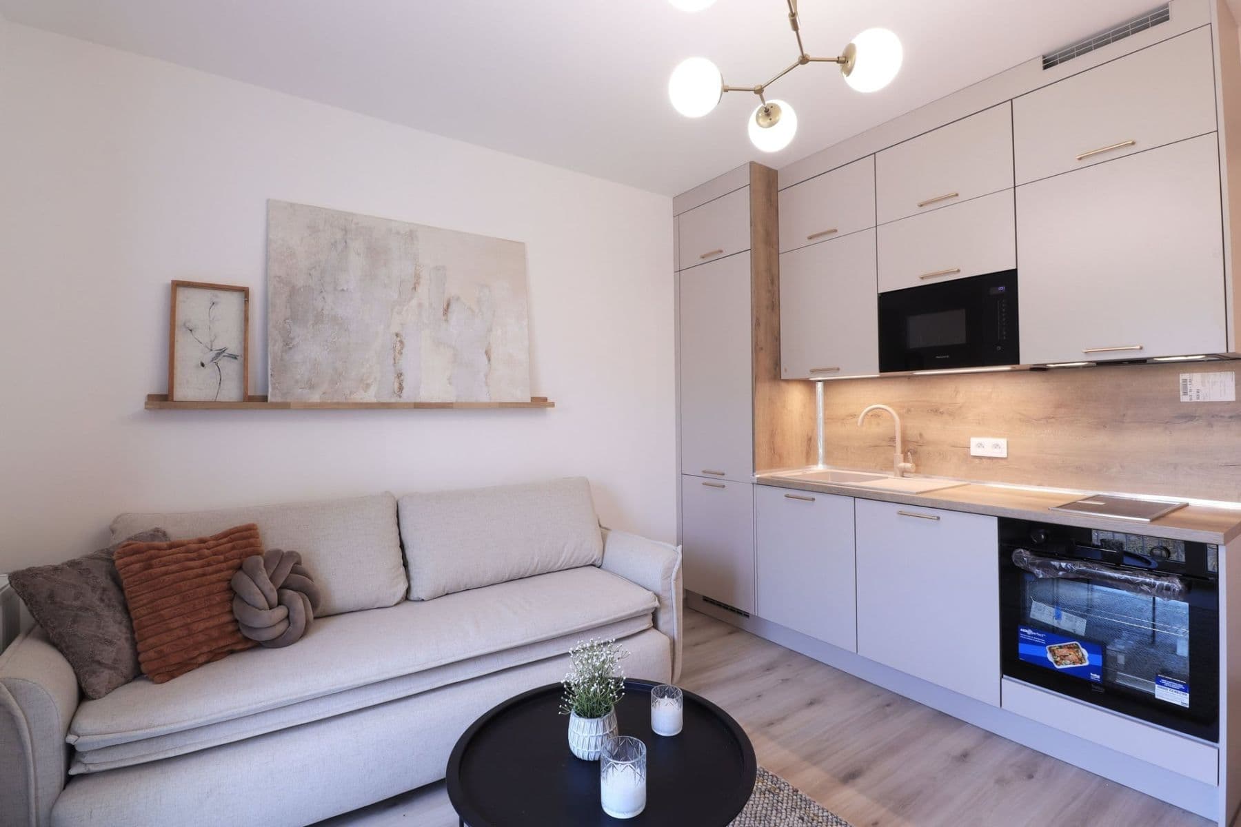 Pronájem bytu 1+kk 22 m², V Kněžívce, Tuchoměřice, Středočeský kraj Pronájem bytu 1+kk 22 m², V Kněžívce, Tuchoměřice, Středočeský kraj