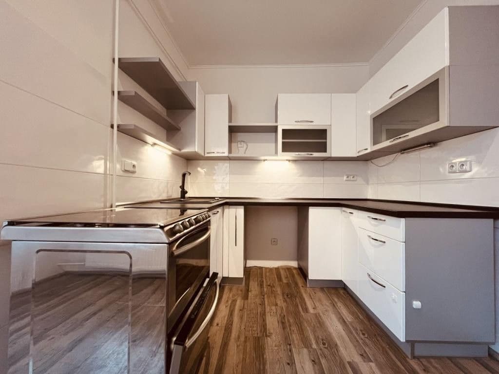 Prodej bytu 1+1 40 m², Garážní, Ostrava, Moravskoslezský kraj Prodej bytu 1+1 40 m², Garážní, Ostrava, Moravskoslezský kraj