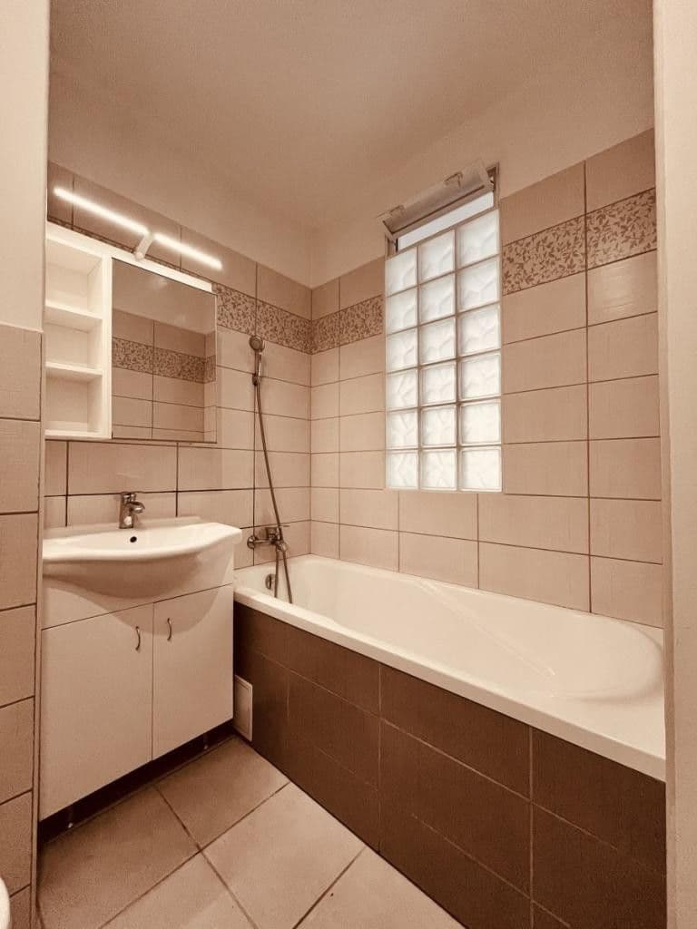 Prodej bytu 1+1 40 m², Garážní, Ostrava, Moravskoslezský kraj Prodej bytu 1+1 40 m², Garážní, Ostrava, Moravskoslezský kraj