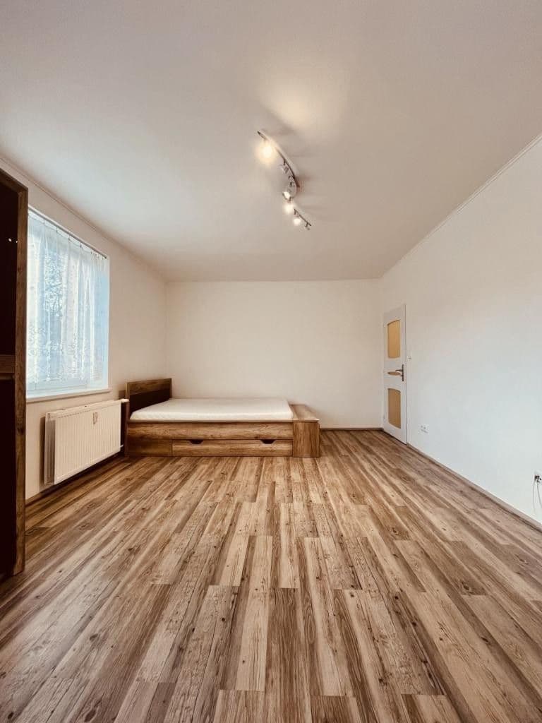 Prodej bytu 1+1 40 m², Garážní, Ostrava, Moravskoslezský kraj Prodej bytu 1+1 40 m², Garážní, Ostrava, Moravskoslezský kraj