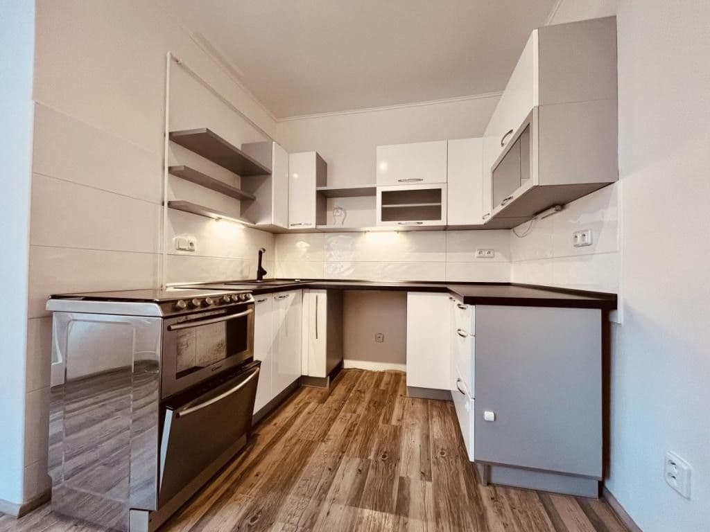 Prodej bytu 1+1 40 m², Garážní, Ostrava, Moravskoslezský kraj Prodej bytu 1+1 40 m², Garážní, Ostrava, Moravskoslezský kraj