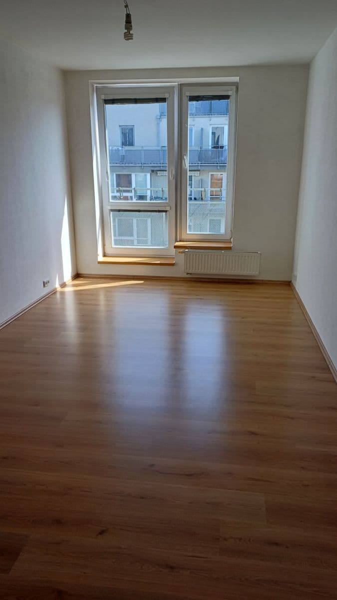 Pronájem bytu 2+kk 60 m², Na Honech I, Zlín, Zlínský kraj Pronájem bytu 2+kk 60 m², Na Honech I, Zlín, Zlínský kraj