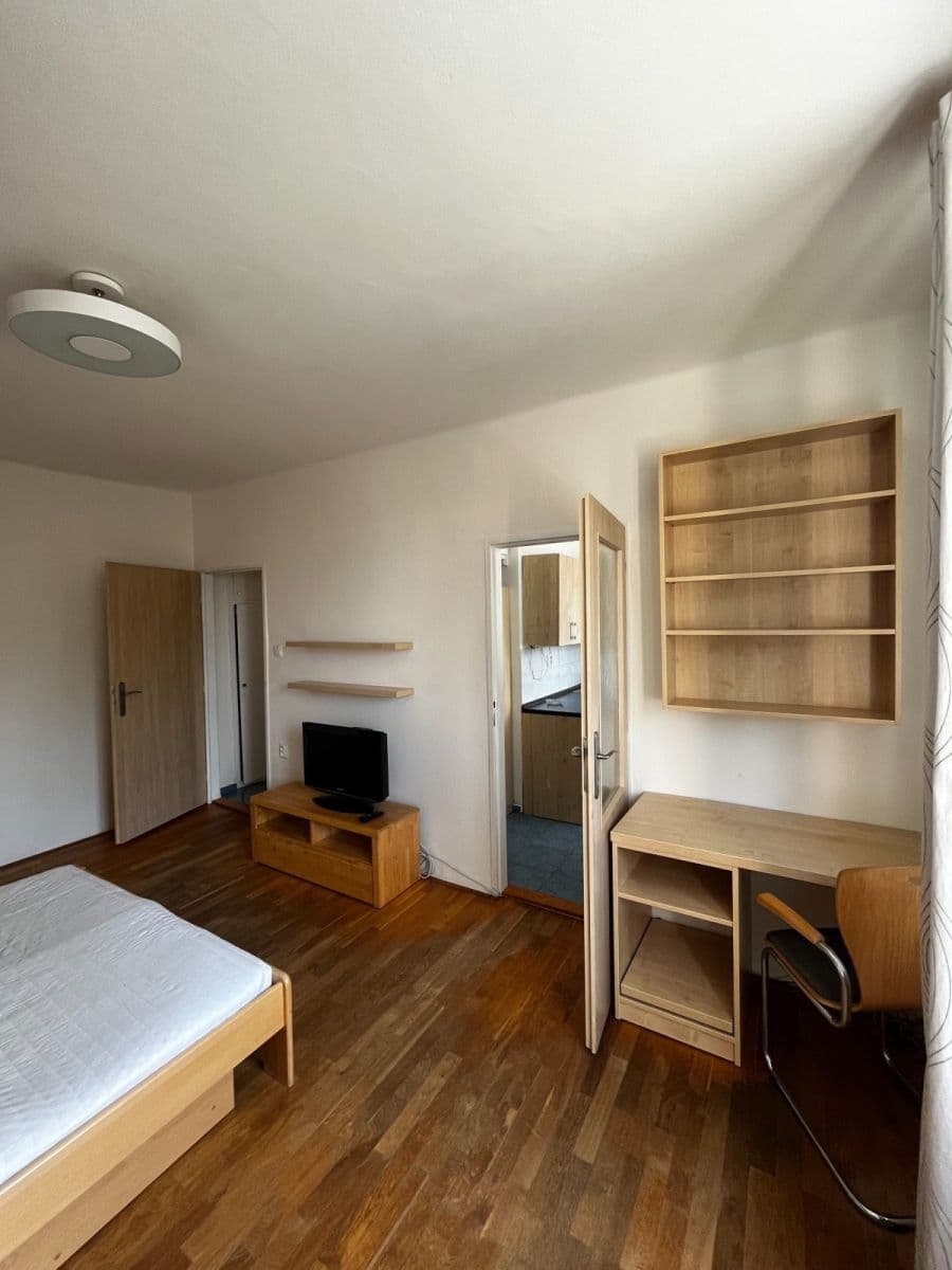 Pronájem bytu 2+1 50 m², Květinková, Praha, Praha Pronájem bytu 2+1 50 m², Květinková, Praha, Praha