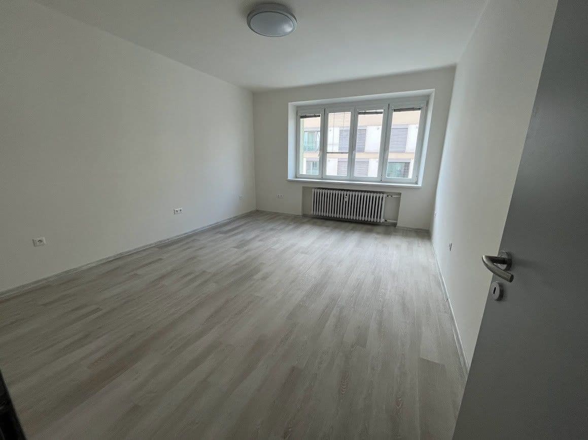 Pronájem bytu 2+1 54 m², Milady Horákové, Brno, Jihomoravský kraj Pronájem bytu 2+1 54 m², Milady Horákové, Brno, Jihomoravský kraj