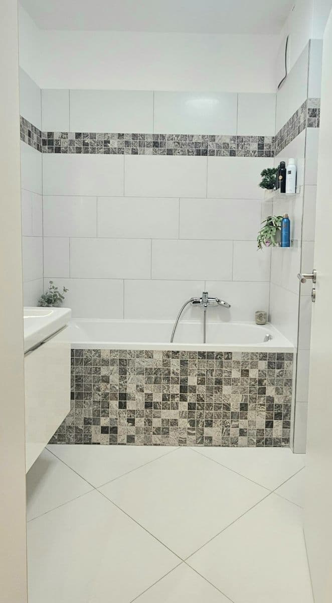 Prodej bytu 1+kk 37 m², Štanderova, Praha, Praha Prodej bytu 1+kk 37 m², Štanderova, Praha, Praha