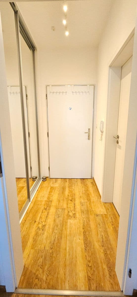 Prodej bytu 1+kk 37 m², Štanderova, Praha, Praha Prodej bytu 1+kk 37 m², Štanderova, Praha, Praha