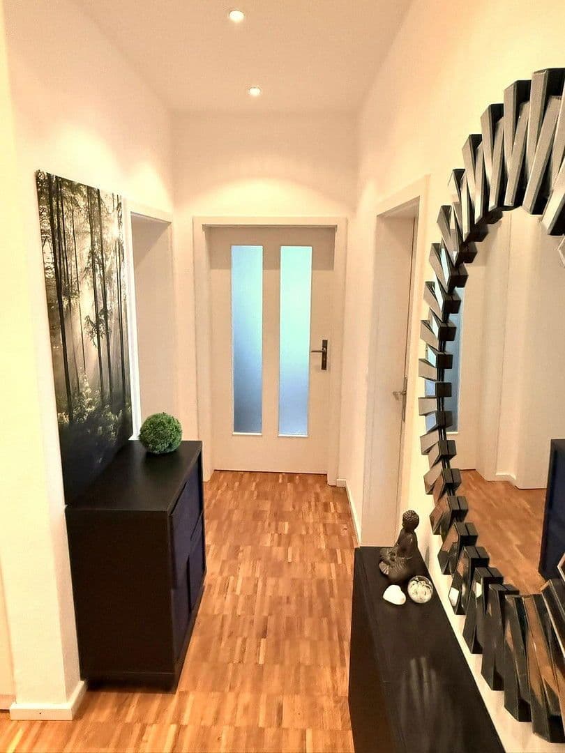 Pronájem bytu 2+1 90 m², Ellmaierstraße 6, Rosenheim, Bavorsko Pronájem bytu 2+1 90 m², Ellmaierstraße 6, Rosenheim, Bavorsko