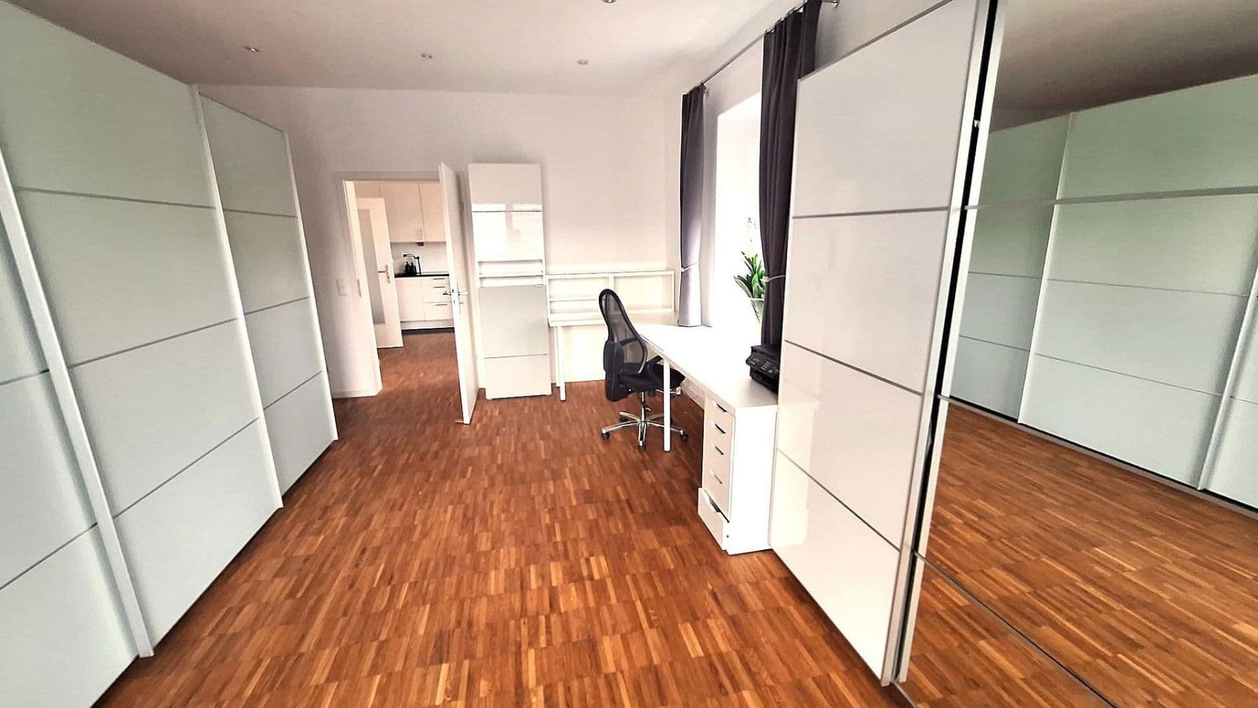 Pronájem bytu 2+1 90 m², Ellmaierstraße 6, Rosenheim, Bavorsko Pronájem bytu 2+1 90 m², Ellmaierstraße 6, Rosenheim, Bavorsko