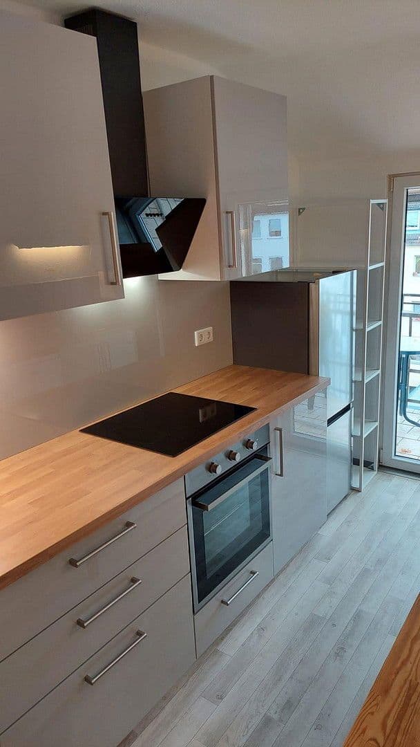 Pronájem bytu 3+1 65 m², Munkerstr., Nürnberg, Bavorsko Pronájem bytu 3+1 65 m², Munkerstr., Nürnberg, Bavorsko