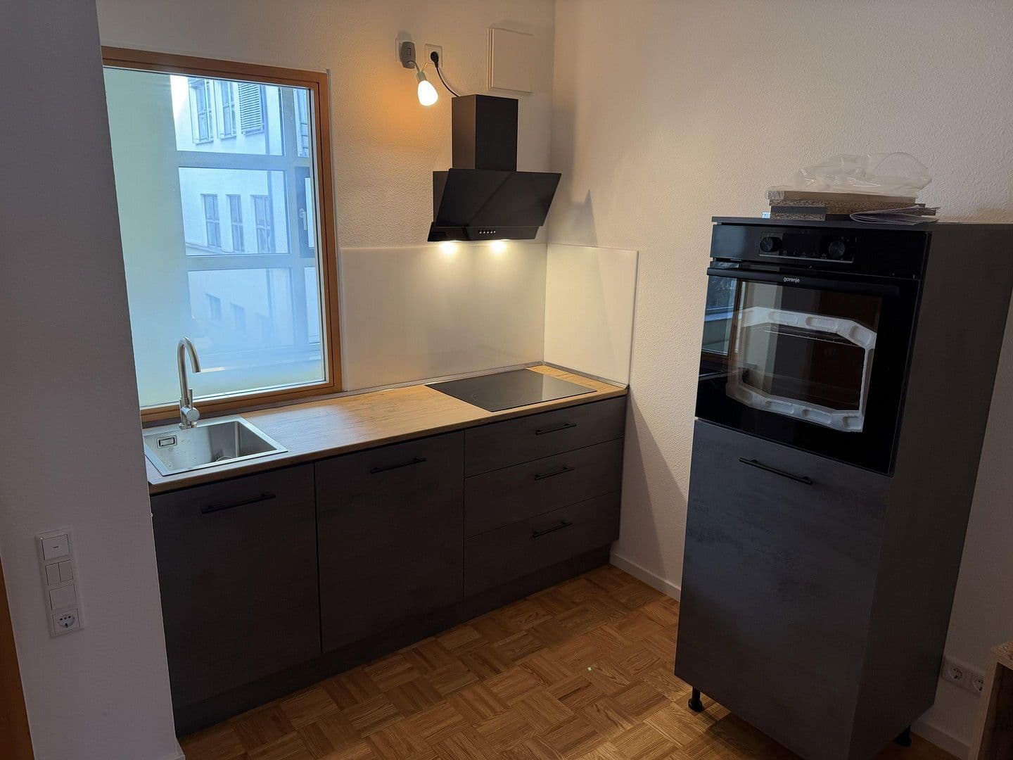 Pronájem bytu 1+1 45 m², Eierstr. X, Stuttgart, Bádensko-Württembersko Pronájem bytu 1+1 45 m², Eierstr. X, Stuttgart, Bádensko-Württembersko