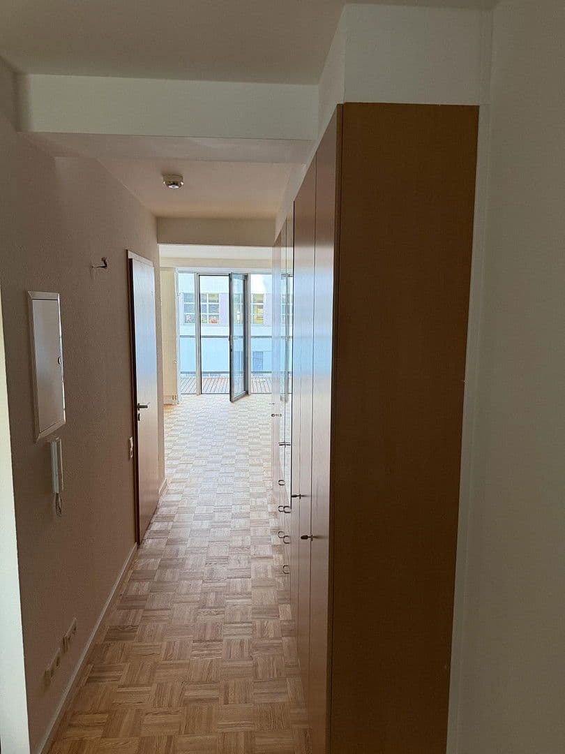 Pronájem bytu 1+1 45 m², Eierstr. X, Stuttgart, Bádensko-Württembersko Pronájem bytu 1+1 45 m², Eierstr. X, Stuttgart, Bádensko-Württembersko