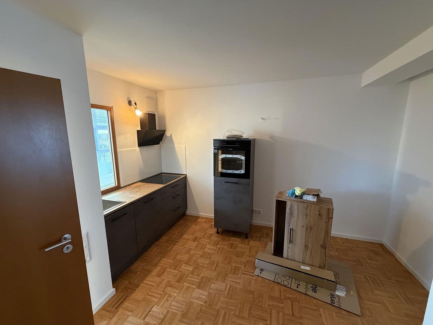 Pronájem bytu 1+1 45 m², Eierstr. X, Stuttgart, Bádensko-Württembersko Pronájem bytu 1+1 45 m², Eierstr. X, Stuttgart, Bádensko-Württembersko