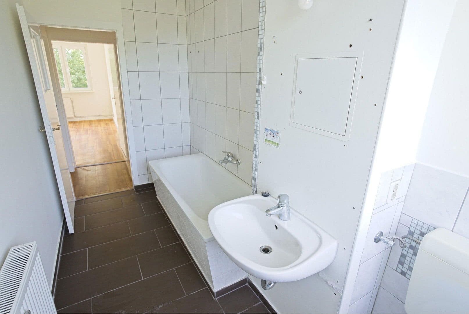 Pronájem bytu 3+1 63 m², Zum Weinberg 1, Kuhlen-Wendorf, Mecklenburg-Vorpommern Pronájem bytu 3+1 63 m², Zum Weinberg 1, Kuhlen-Wendorf, Mecklenburg-Vorpommern