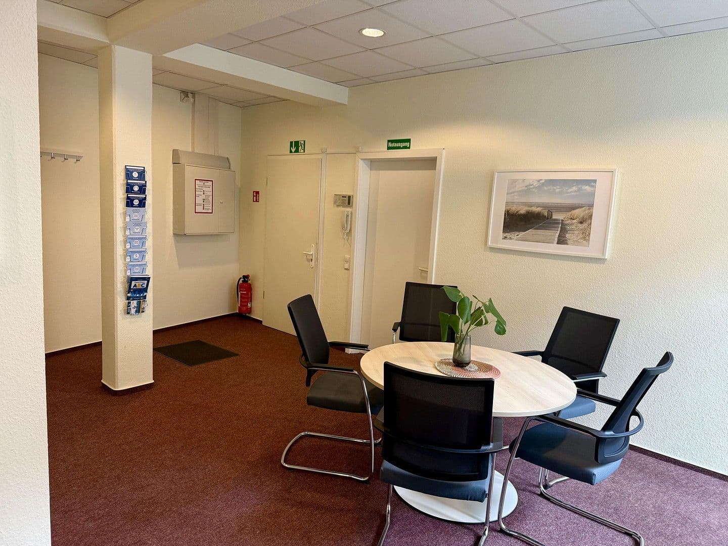 Pronájem kanceláře 210 m², Lübecker Straße 25-27, Schwerin - Altstadt, Mecklenburg-Vorpommern Pronájem kanceláře 210 m², Lübecker Straße 25-27, Schwerin - Altstadt, Mecklenburg-Vorpommern