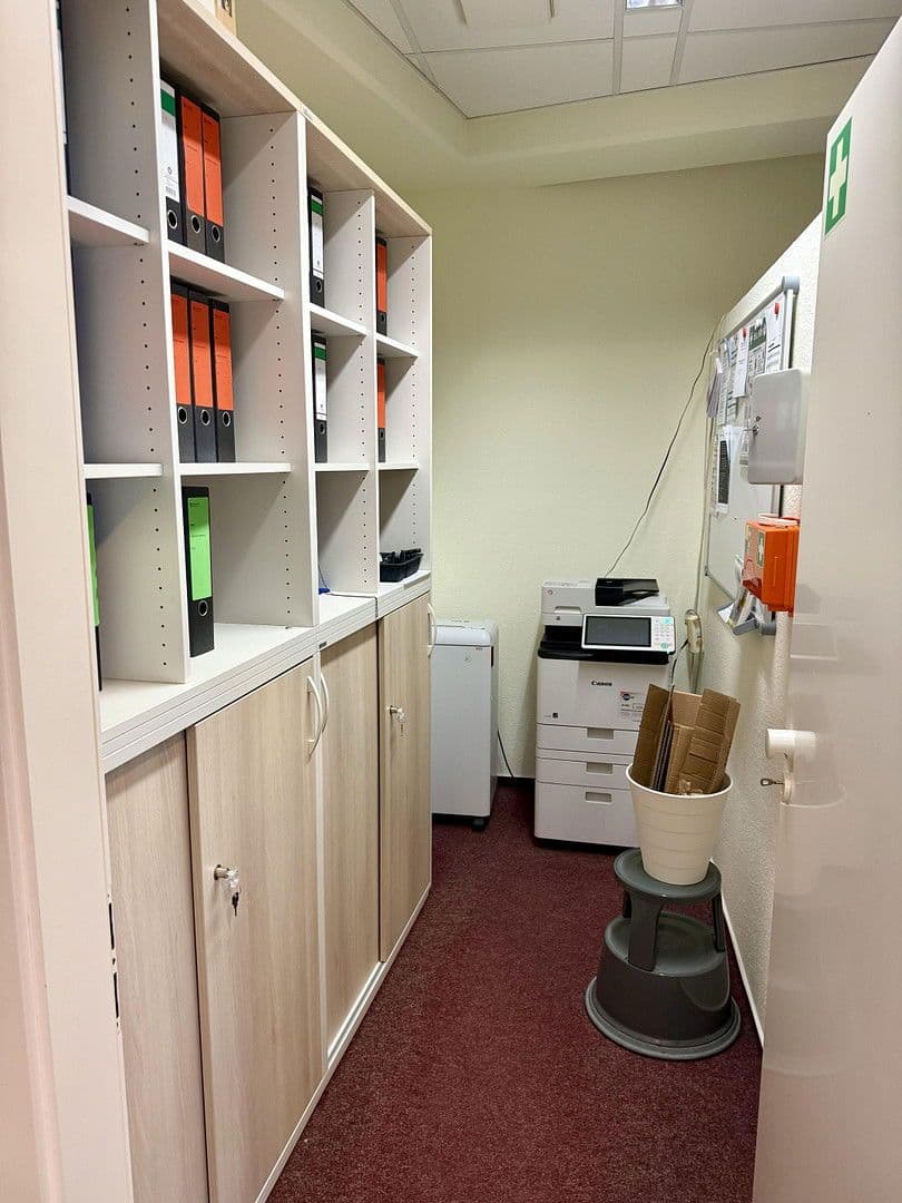 Pronájem kanceláře 210 m², Lübecker Straße 25-27, Schwerin - Altstadt, Mecklenburg-Vorpommern Pronájem kanceláře 210 m², Lübecker Straße 25-27, Schwerin - Altstadt, Mecklenburg-Vorpommern