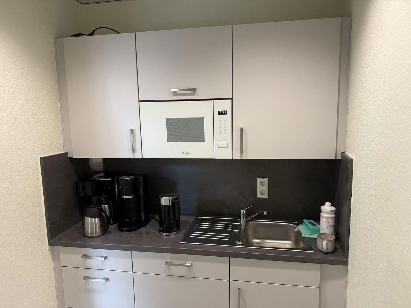 Pronájem kanceláře 210 m², Lübecker Straße 25-27, Schwerin - Altstadt, Mecklenburg-Vorpommern Pronájem kanceláře 210 m², Lübecker Straße 25-27, Schwerin - Altstadt, Mecklenburg-Vorpommern