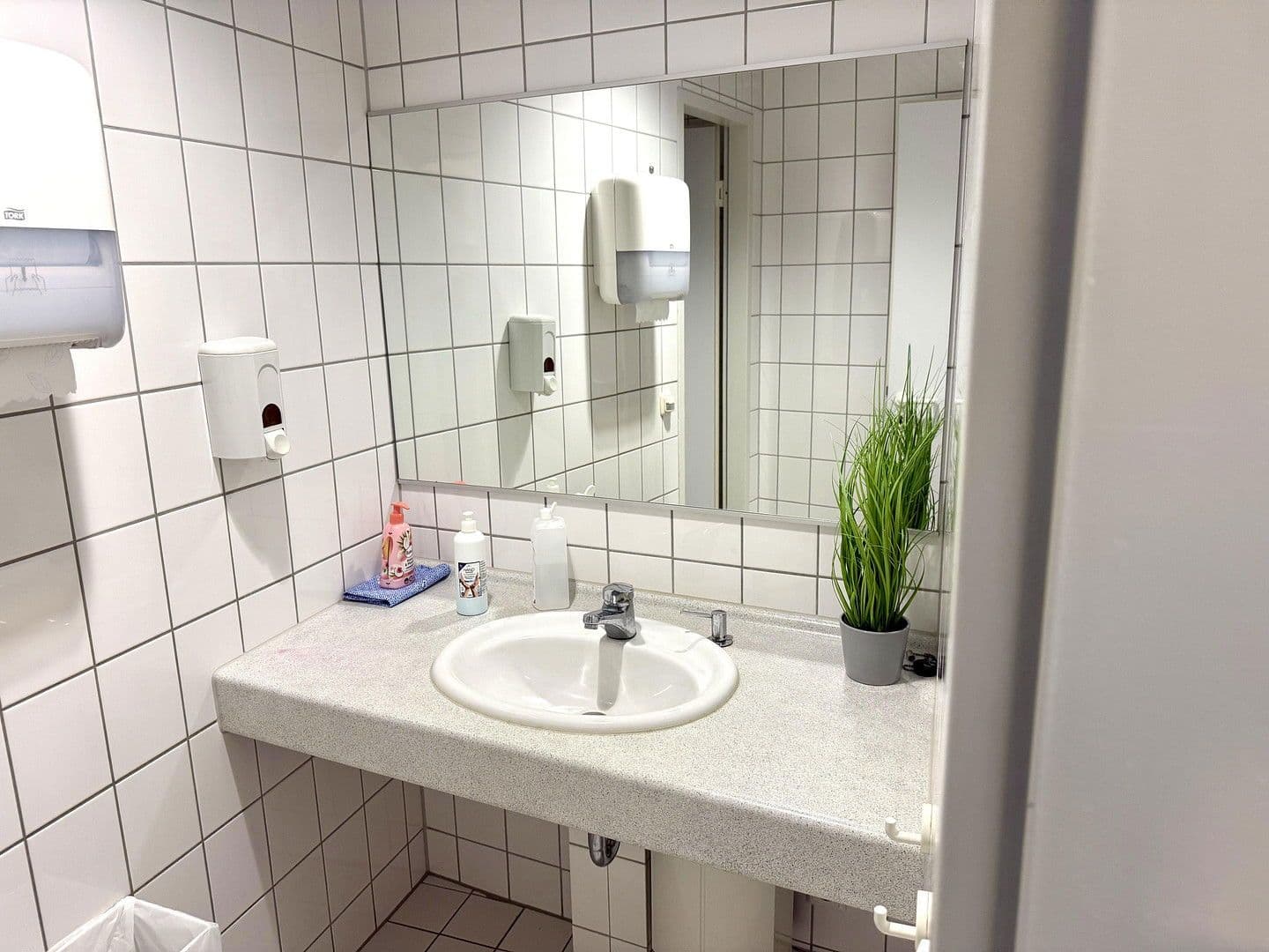 Pronájem kanceláře 210 m², Lübecker Straße 25-27, Schwerin - Altstadt, Mecklenburg-Vorpommern Pronájem kanceláře 210 m², Lübecker Straße 25-27, Schwerin - Altstadt, Mecklenburg-Vorpommern