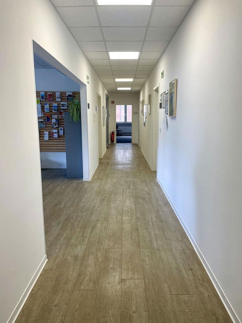 Pronájem kanceláře 250 m², Sophienblatt 82-86, Kiel, Šlesvicko-Holštýnsko Pronájem kanceláře 250 m², Sophienblatt 82-86, Kiel, Šlesvicko-Holštýnsko