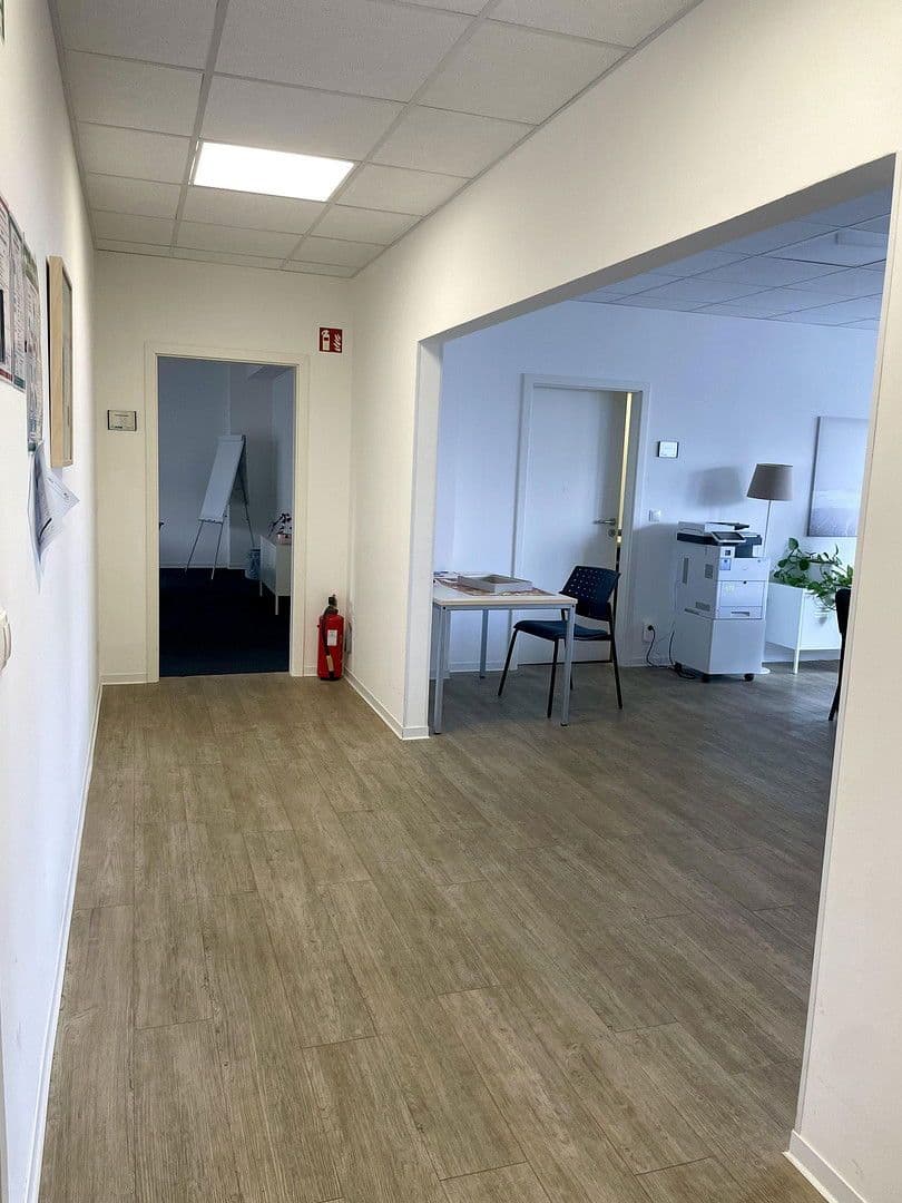 Pronájem kanceláře 250 m², Sophienblatt 82-86, Kiel, Šlesvicko-Holštýnsko Pronájem kanceláře 250 m², Sophienblatt 82-86, Kiel, Šlesvicko-Holštýnsko