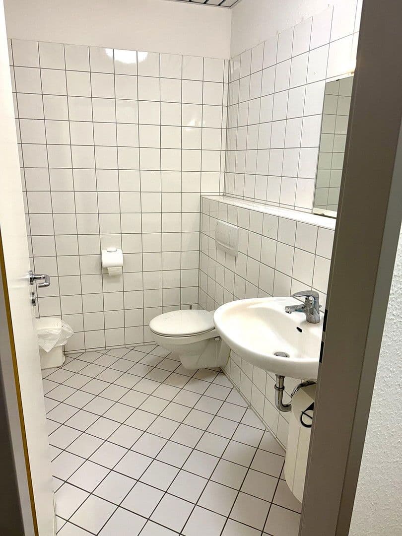 Pronájem kanceláře 60 m², Am Markt 2, Schwerin, Mecklenburg-Vorpommern Pronájem kanceláře 60 m², Am Markt 2, Schwerin, Mecklenburg-Vorpommern