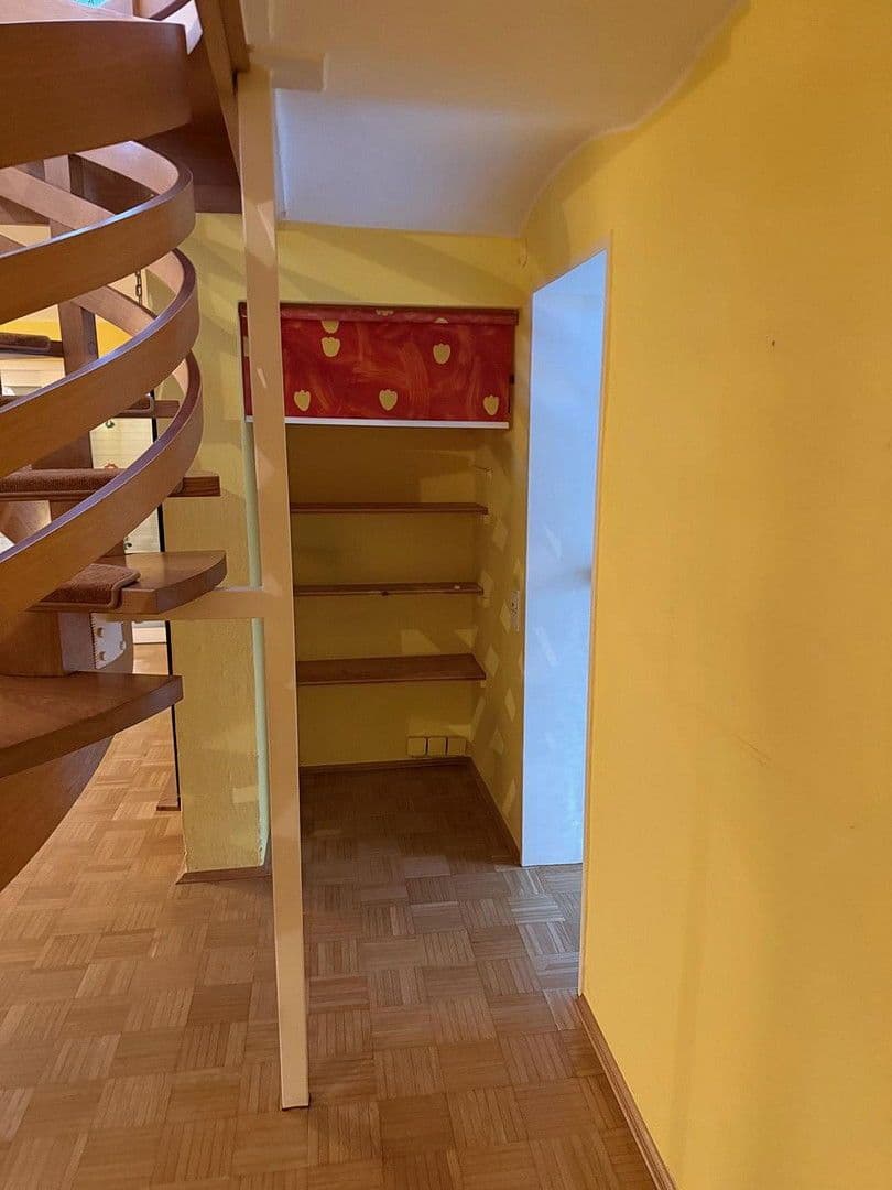 Pronájem bytu 7+1 220 m², Oldenburg (Oldenburg), Dolní Sasko Pronájem bytu 7+1 220 m², Oldenburg (Oldenburg), Dolní Sasko