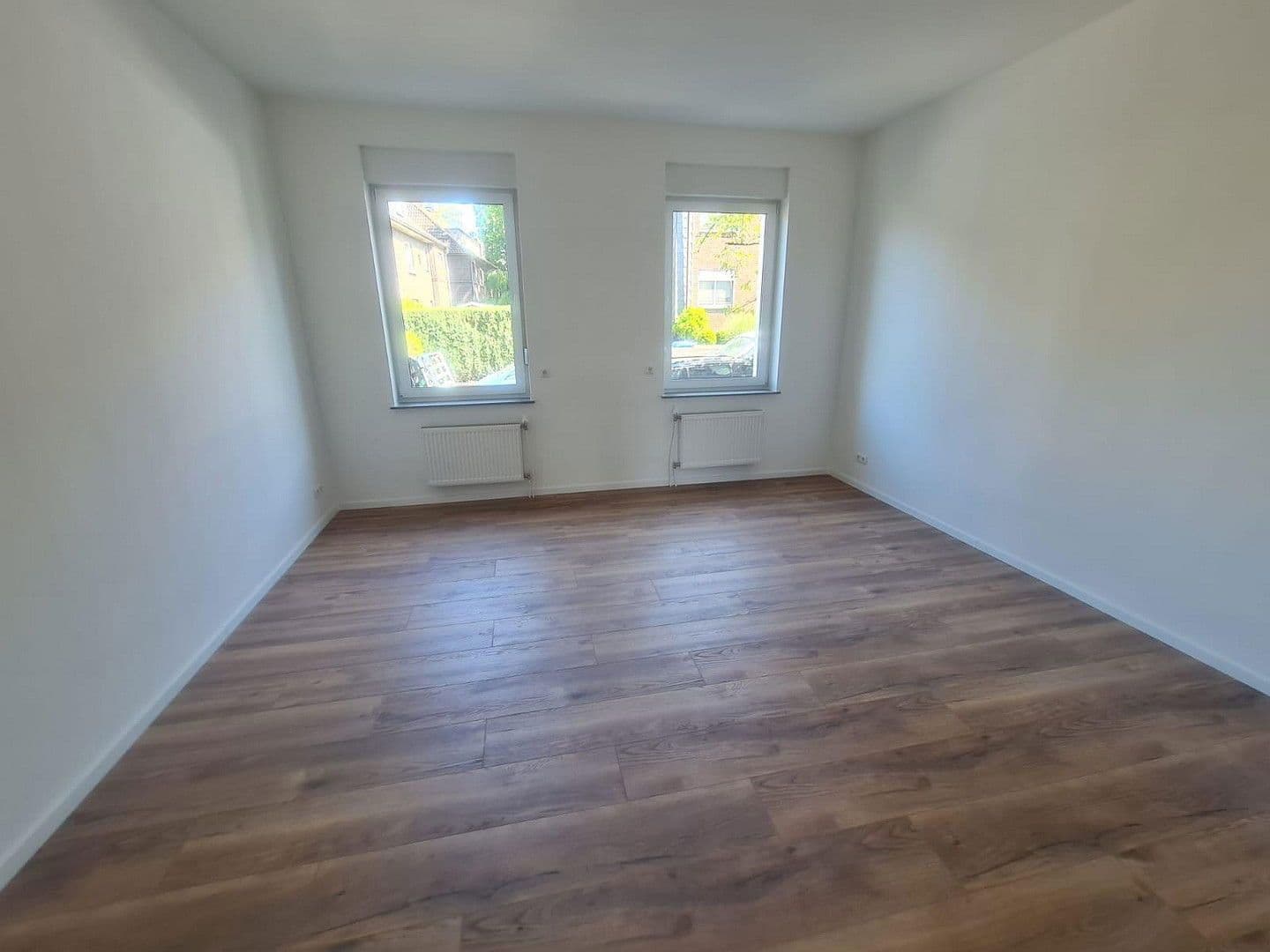 Prodej domu 285 m², pozemek 218 m², Oberhausen, Severní Porýní-Vestfálsko Prodej domu 285 m², pozemek 218 m², Oberhausen, Severní Porýní-Vestfálsko