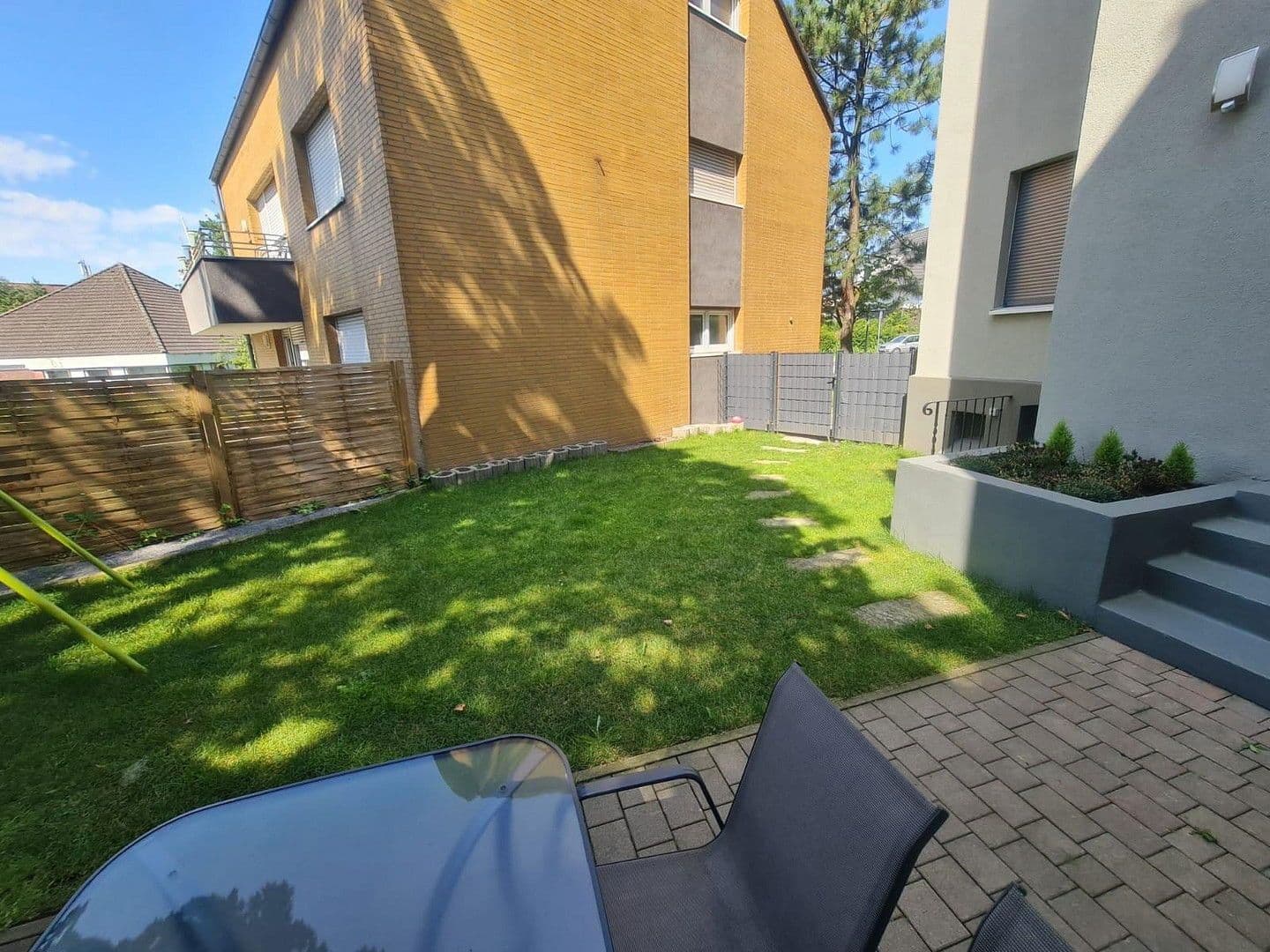 Prodej domu 285 m², pozemek 218 m², Oberhausen, Severní Porýní-Vestfálsko Prodej domu 285 m², pozemek 218 m², Oberhausen, Severní Porýní-Vestfálsko