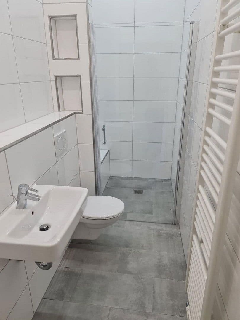 Prodej domu 285 m², pozemek 218 m², Oberhausen, Severní Porýní-Vestfálsko Prodej domu 285 m², pozemek 218 m², Oberhausen, Severní Porýní-Vestfálsko
