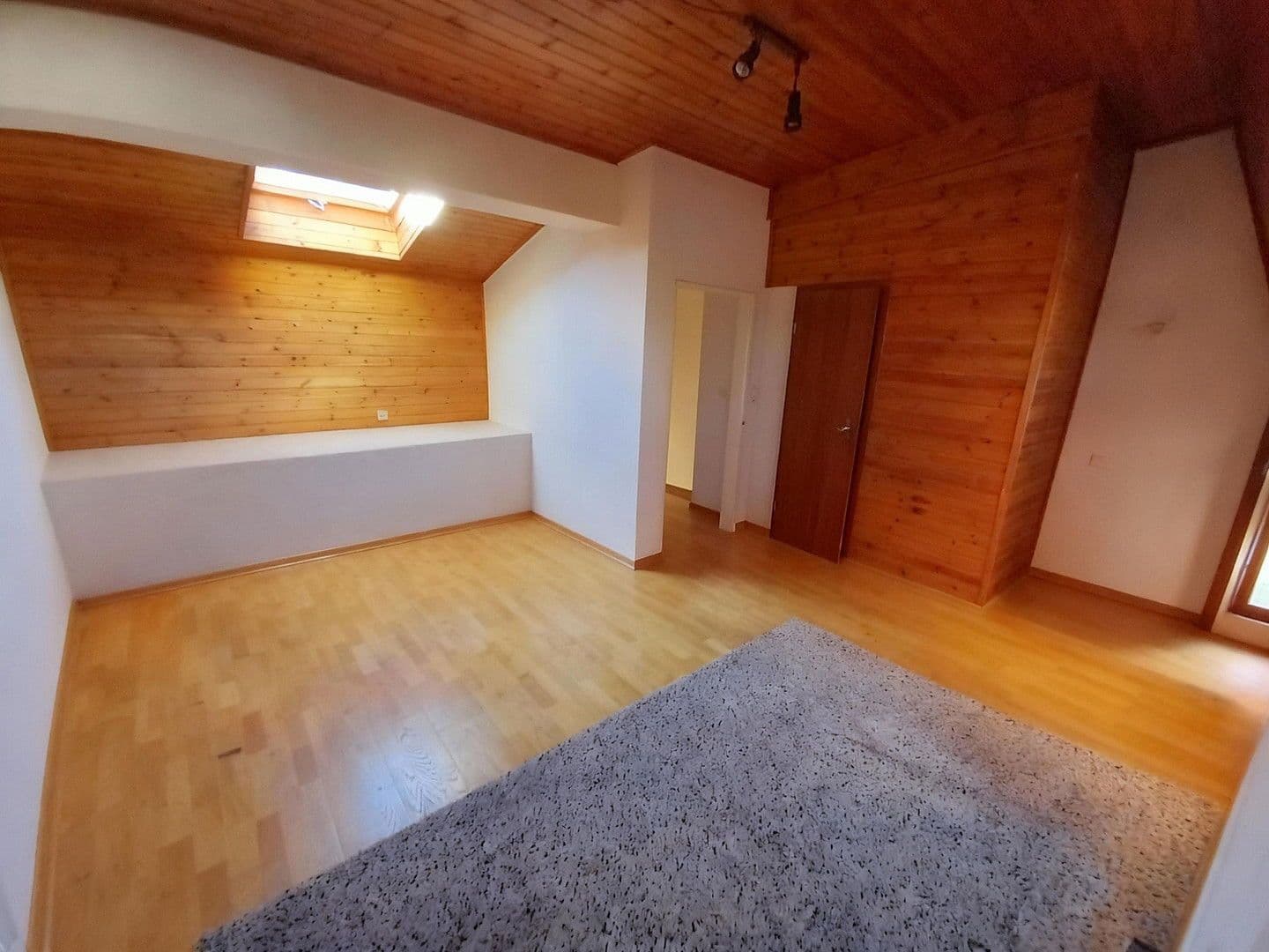 Prodej domu 131 m², pozemek 204 m², Zorneding, Bavorsko Prodej domu 131 m², pozemek 204 m², Zorneding, Bavorsko
