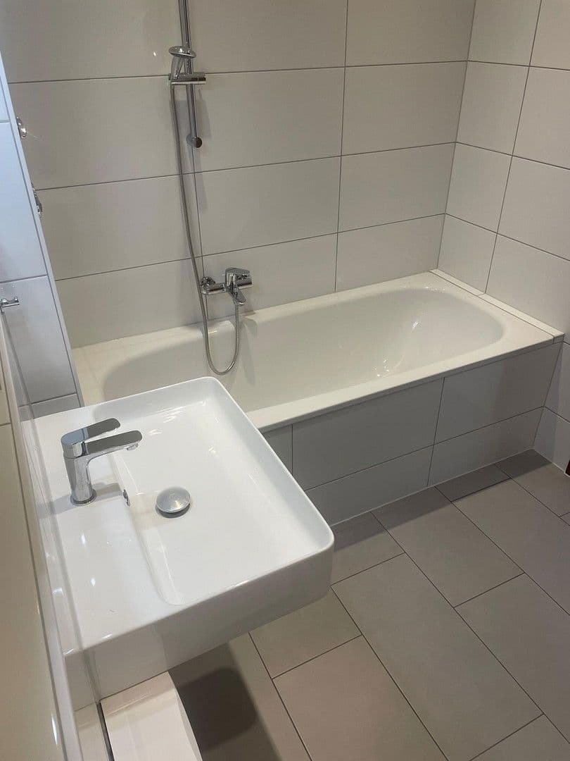 Pronájem bytu 3+1 77 m², Schwerte, Severní Porýní-Vestfálsko Pronájem bytu 3+1 77 m², Schwerte, Severní Porýní-Vestfálsko