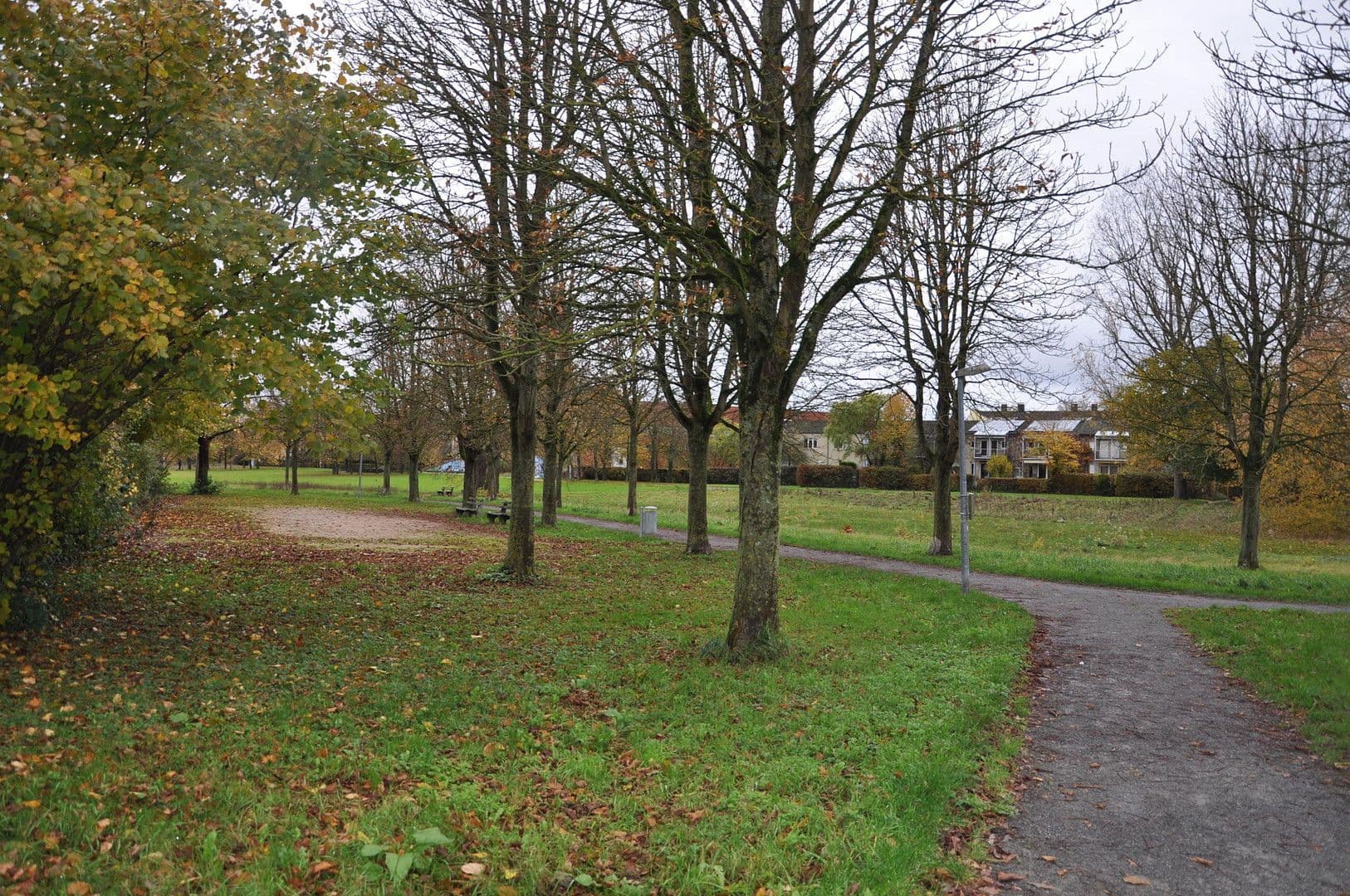 Prodej bytu 1+1 32 m², Bernhard-Lichtenberg-Straße 58, Karlsruhe, Bádensko-Württembersko Prodej bytu 1+1 32 m², Bernhard-Lichtenberg-Straße 58, Karlsruhe, Bádensko-Württembersko