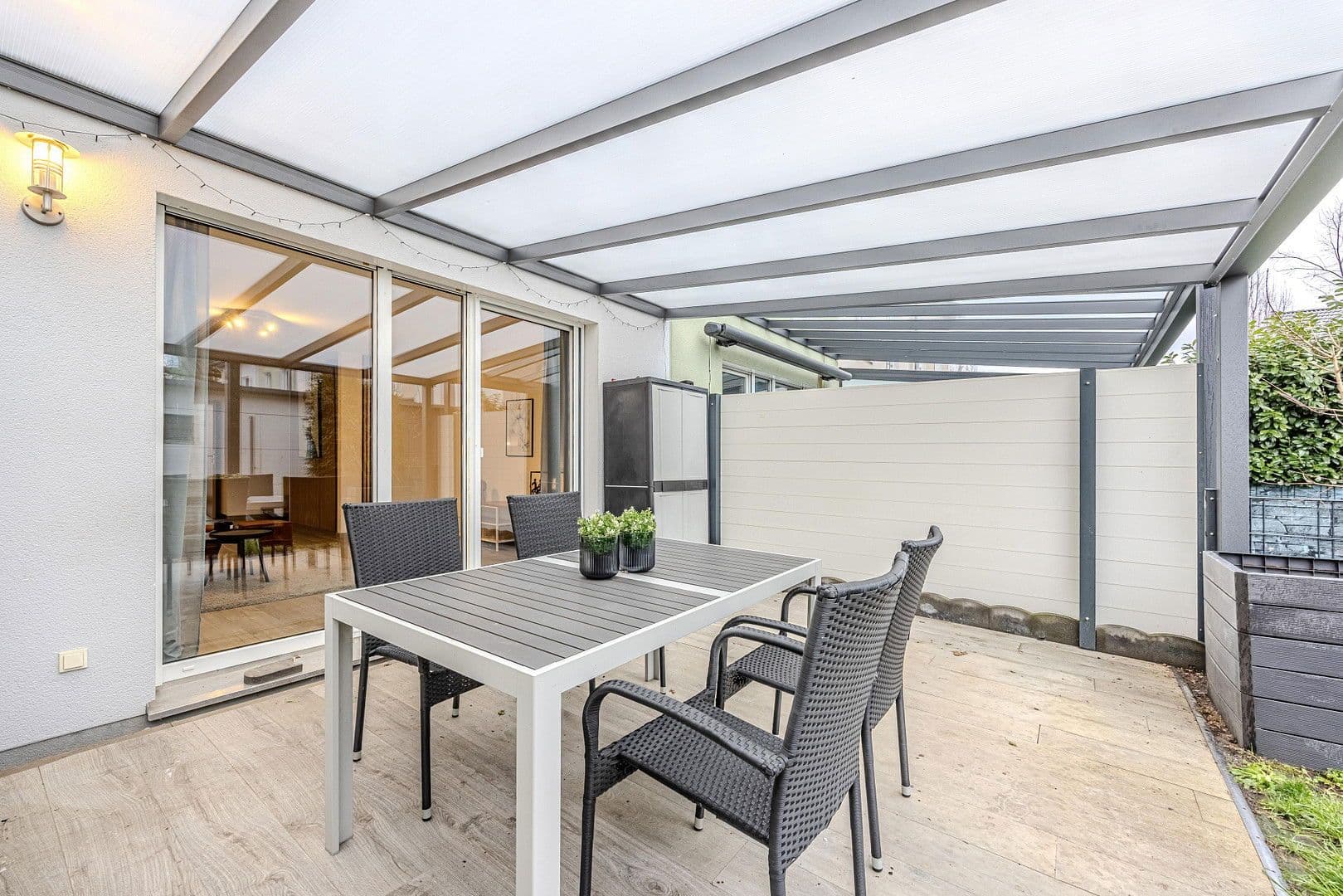 Prodej domu 141 m², pozemek 150 m², Johan-Kaiser-Ring 148, Hanau, Hessen Prodej domu 141 m², pozemek 150 m², Johan-Kaiser-Ring 148, Hanau, Hessen