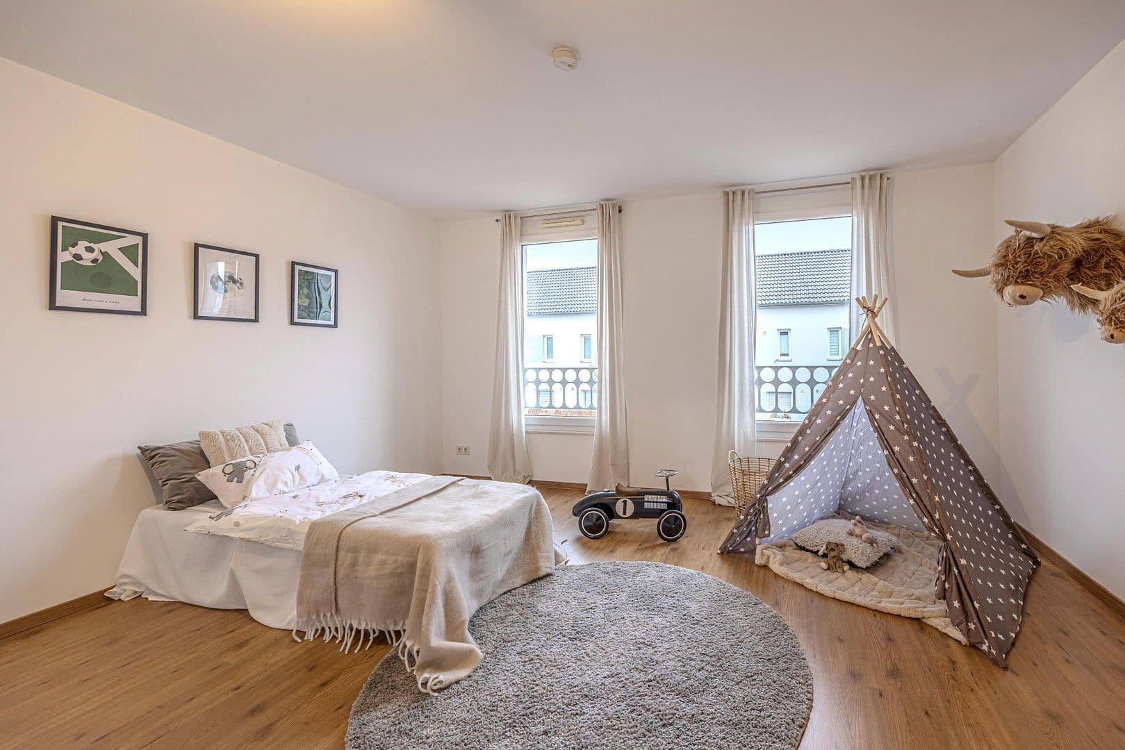 Prodej domu 141 m², pozemek 150 m², Johan-Kaiser-Ring 148, Hanau, Hessen Prodej domu 141 m², pozemek 150 m², Johan-Kaiser-Ring 148, Hanau, Hessen