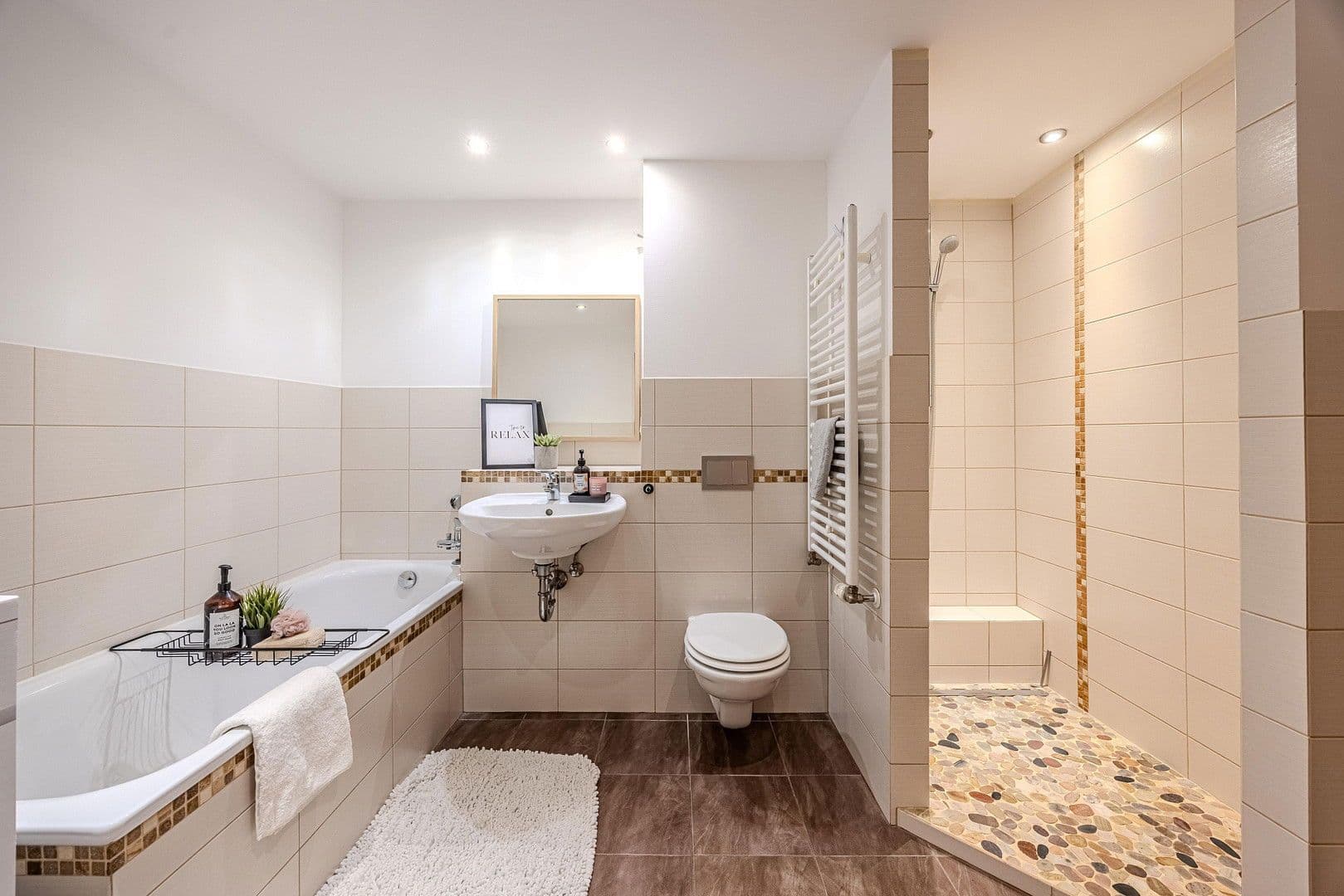 Prodej domu 141 m², pozemek 150 m², Johan-Kaiser-Ring 148, Hanau, Hessen Prodej domu 141 m², pozemek 150 m², Johan-Kaiser-Ring 148, Hanau, Hessen