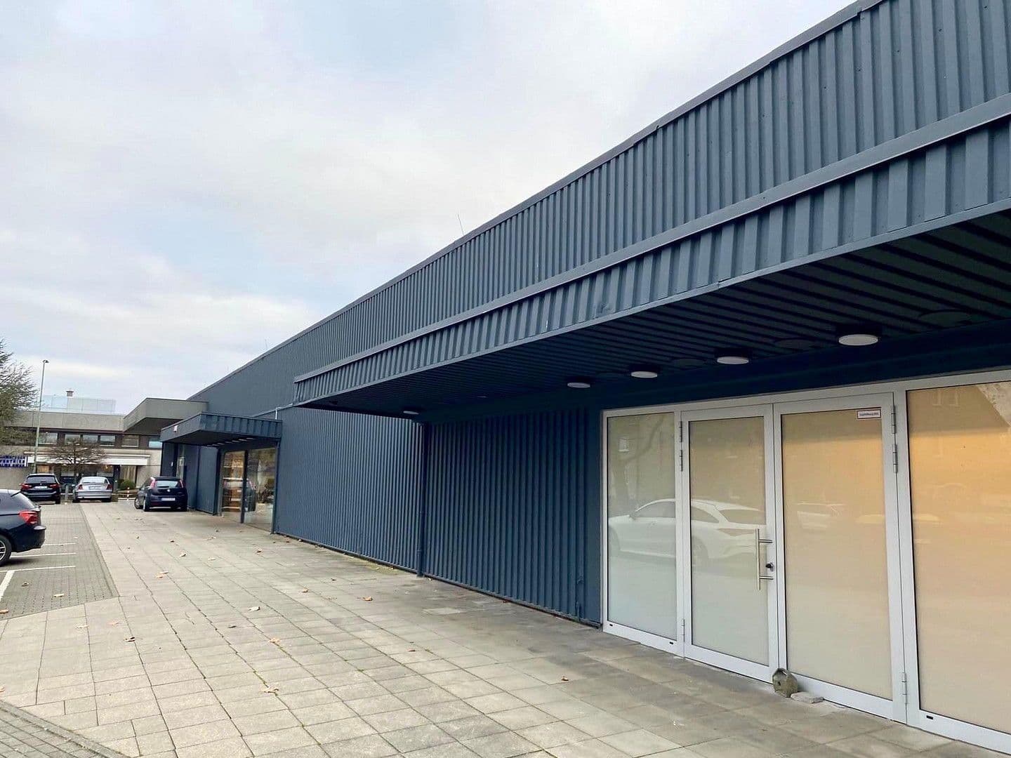 Pronájem nebytového prostoru 3.497 m², Ratingen, Severní Porýní-Vestfálsko Pronájem nebytového prostoru 3.497 m², Ratingen, Severní Porýní-Vestfálsko