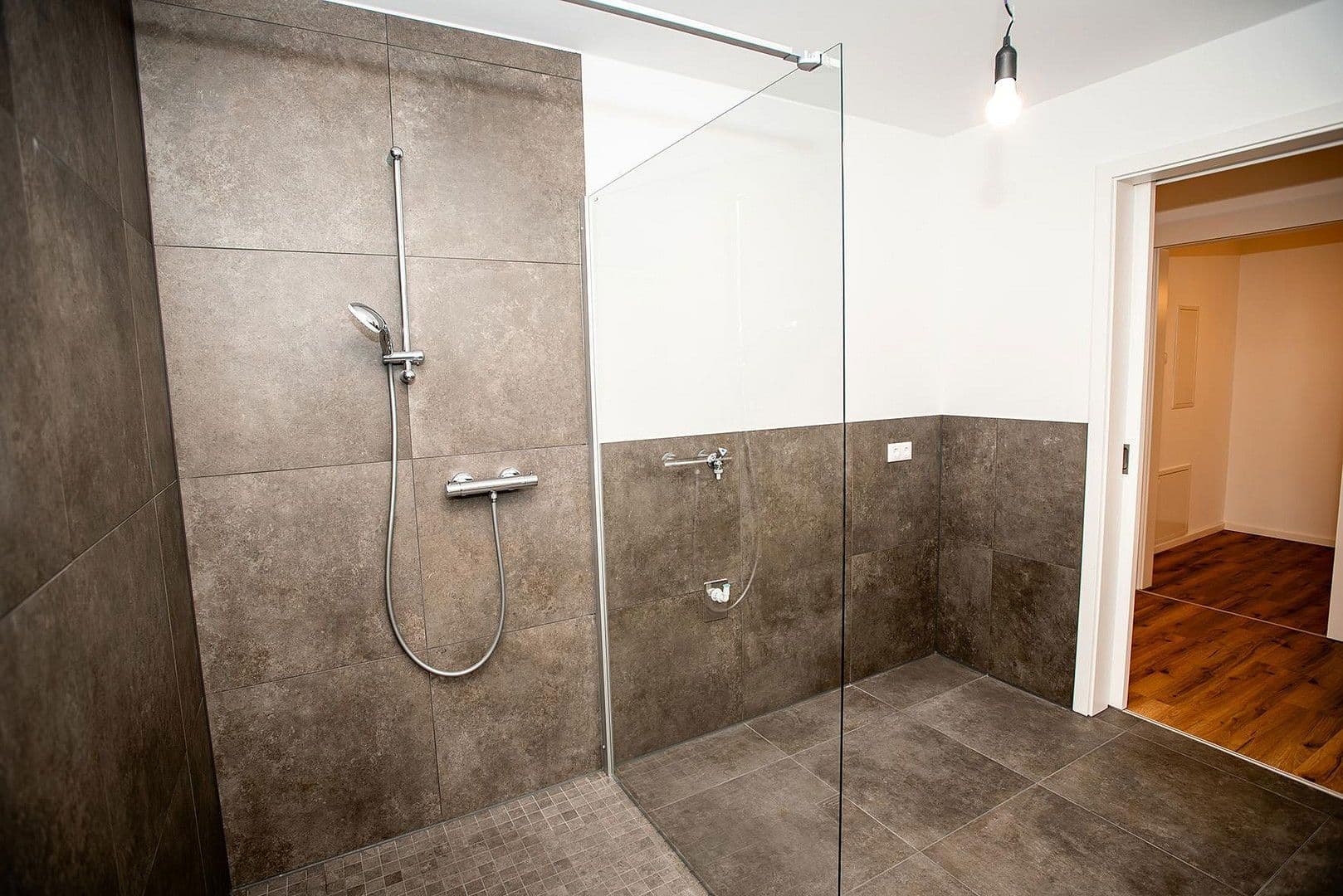 Pronájem bytu 2+kk 80 m², Zur Büchsn 3, Walderbach, Bavorsko Pronájem bytu 2+kk 80 m², Zur Büchsn 3, Walderbach, Bavorsko