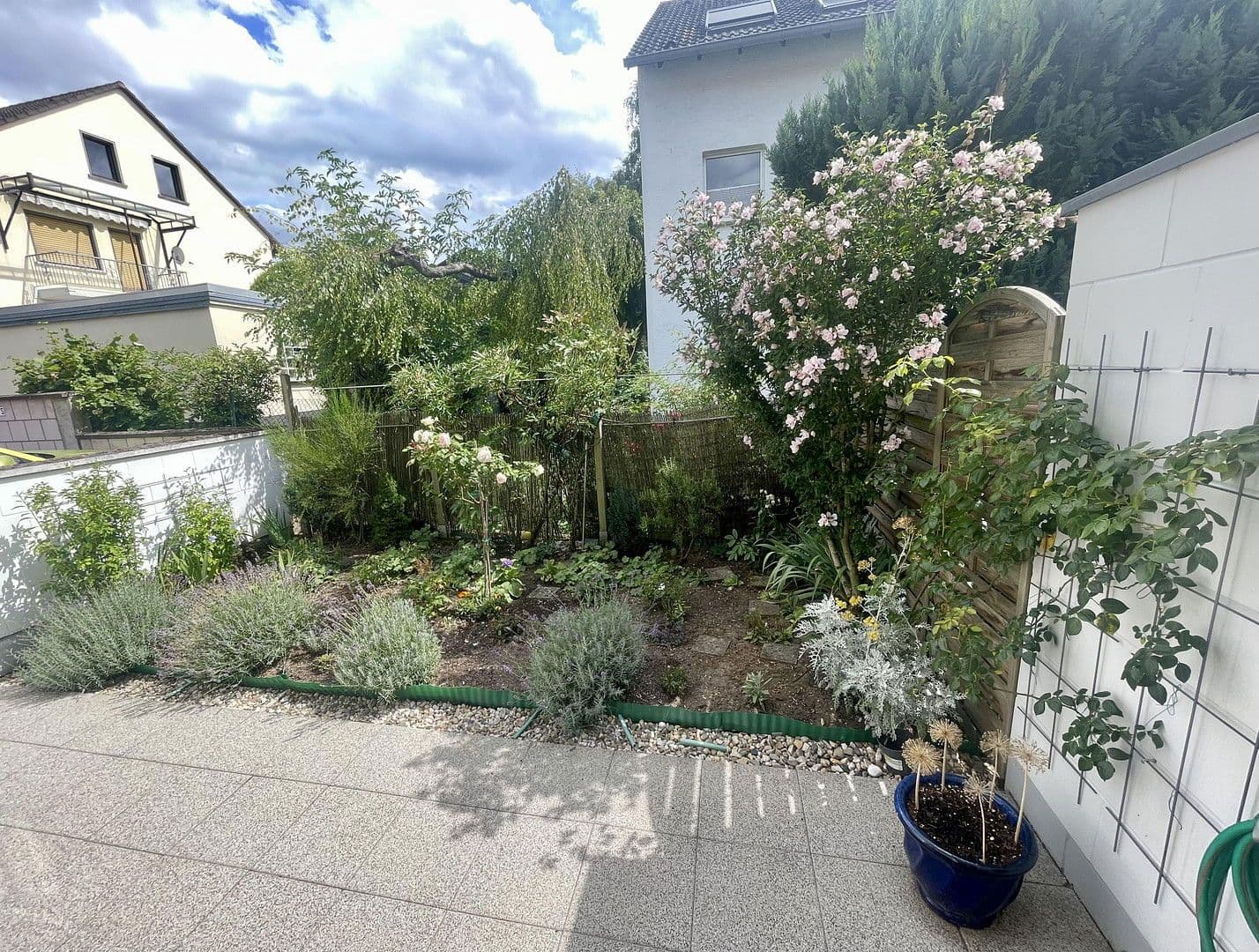 Prodej domu 138 m², pozemek 140 m², Bad Vilbel, Hessen Prodej domu 138 m², pozemek 140 m², Bad Vilbel, Hessen