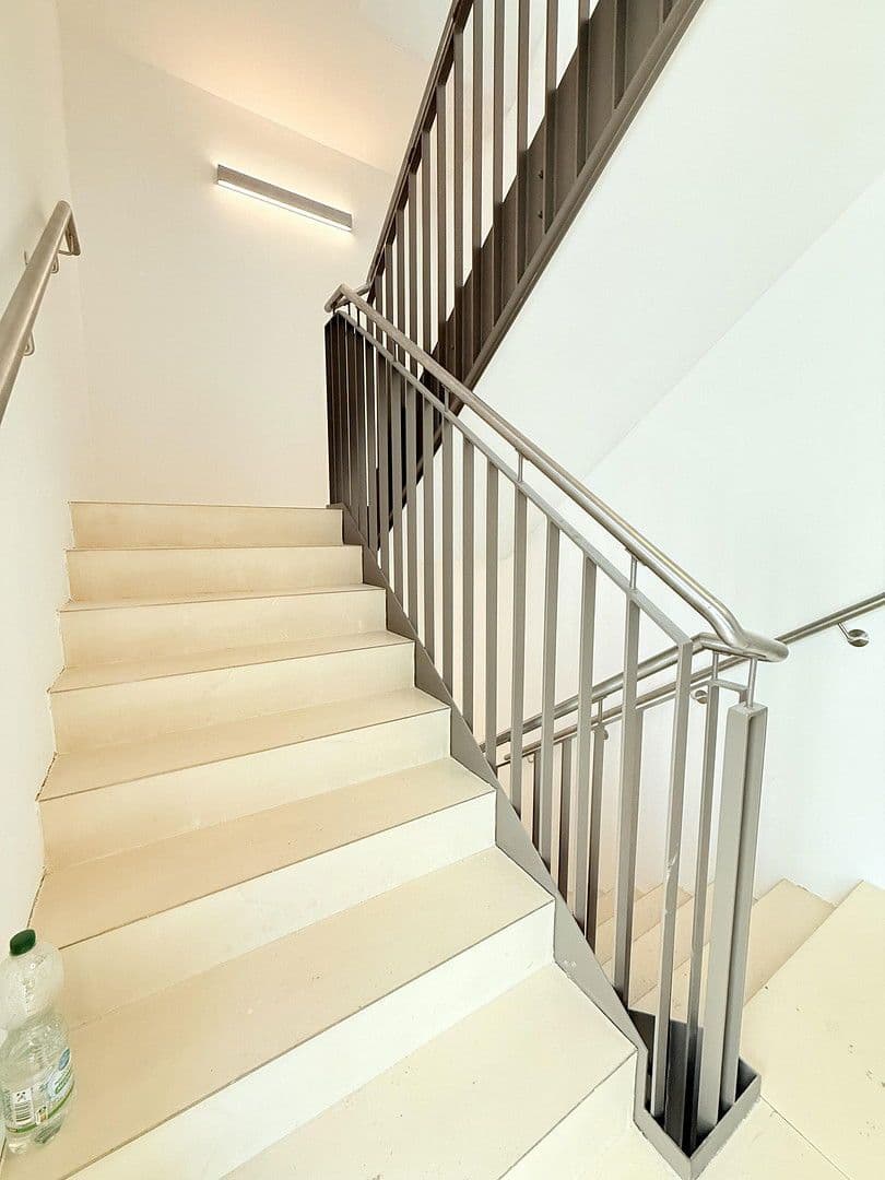 Prodej bytu 3+1 72 m², Hohenstaufenstr. 9, Berlin, Berlín Prodej bytu 3+1 72 m², Hohenstaufenstr. 9, Berlin, Berlín