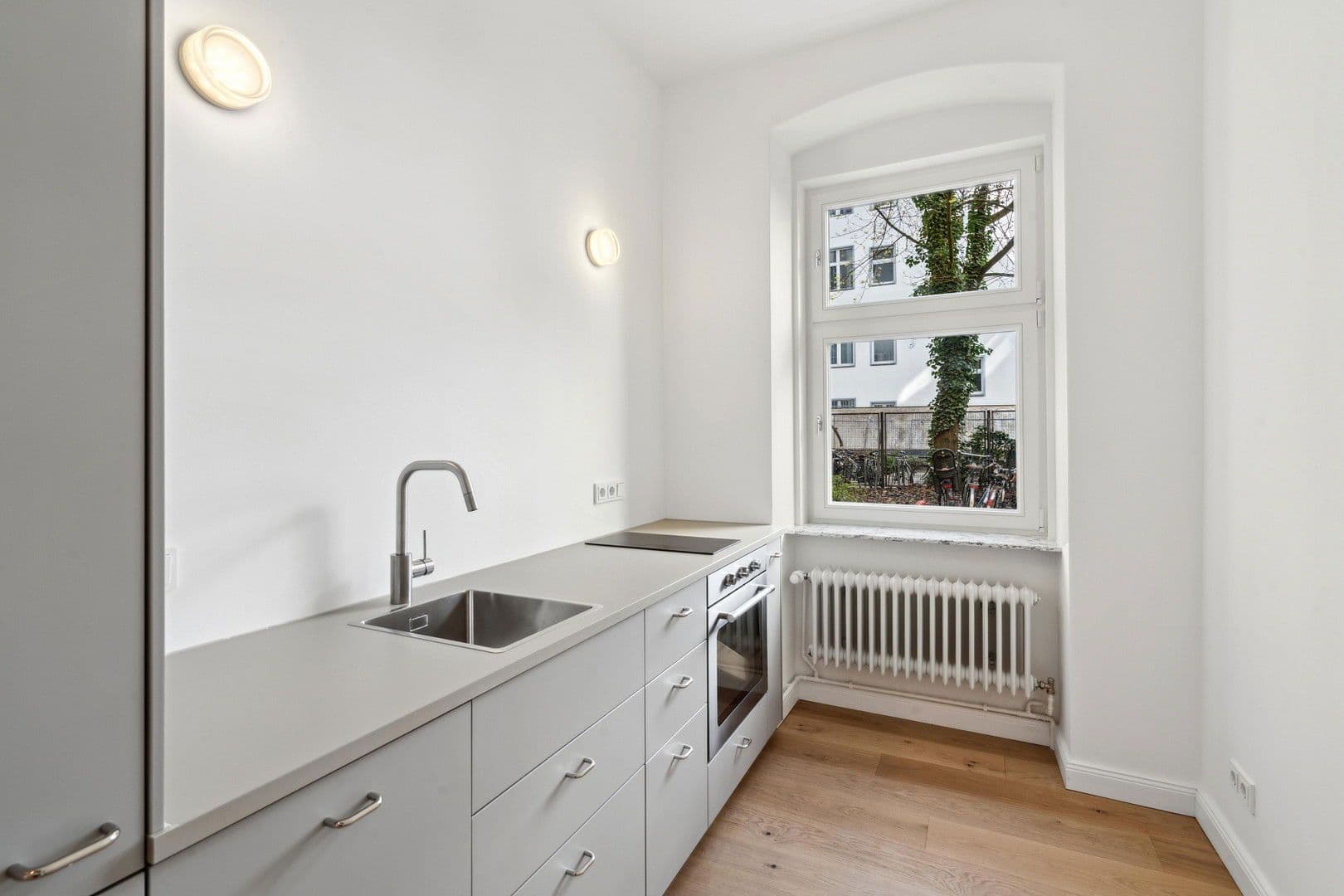 Prodej bytu 1+1 31 m², Weserstraße 54, neukölln, Berlín Prodej bytu 1+1 31 m², Weserstraße 54, neukölln, Berlín