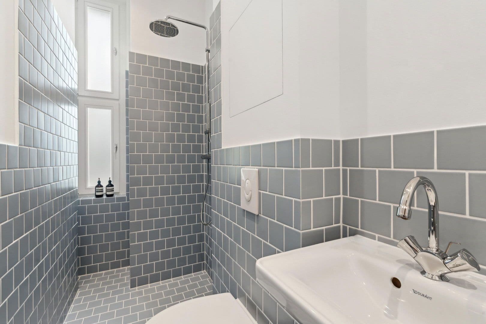 Prodej bytu 1+1 31 m², Weserstraße 54, neukölln, Berlín Prodej bytu 1+1 31 m², Weserstraße 54, neukölln, Berlín