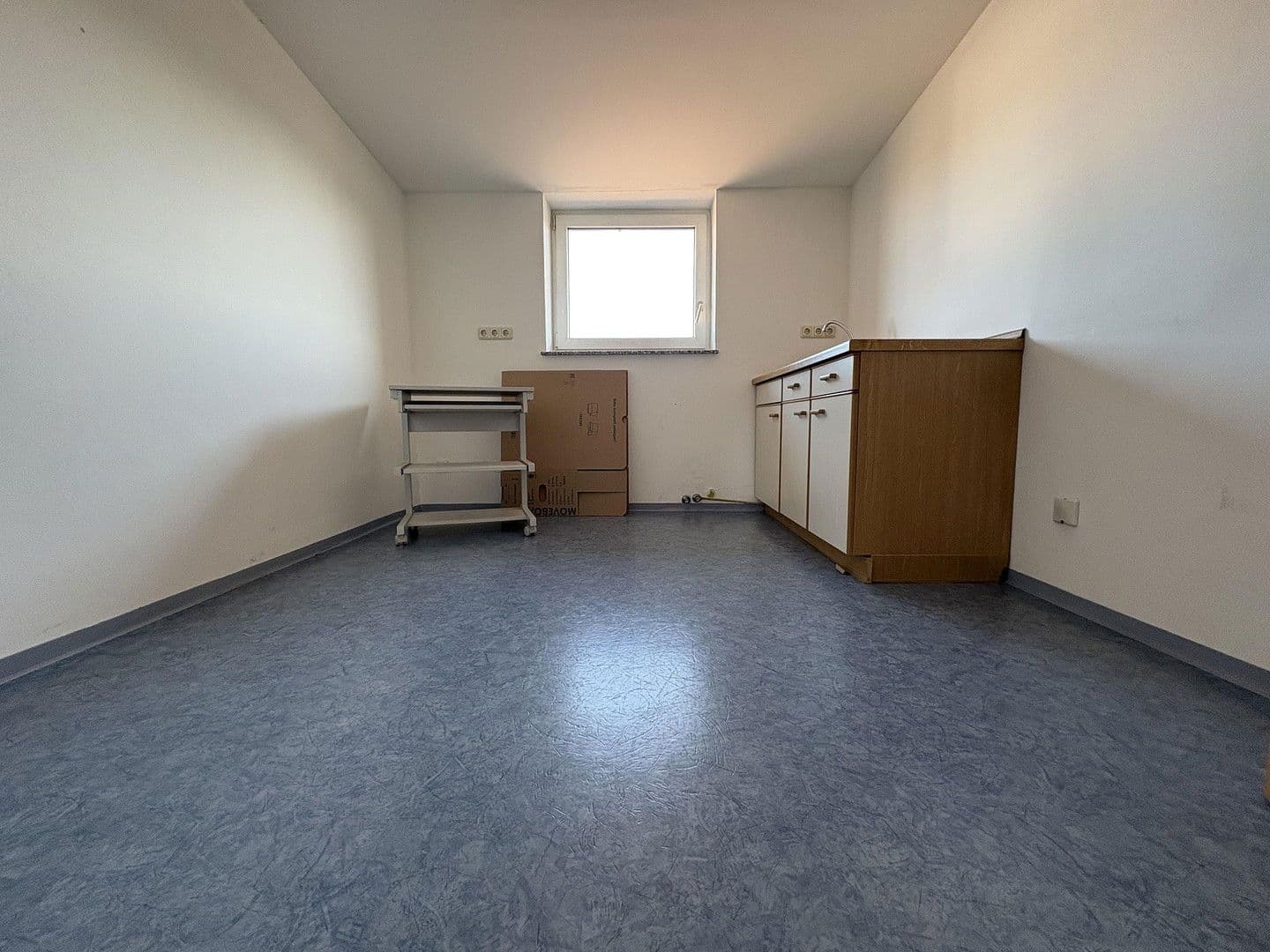 Pronájem kanceláře 300 m², Marktoberdorf, Bavorsko Pronájem kanceláře 300 m², Marktoberdorf, Bavorsko