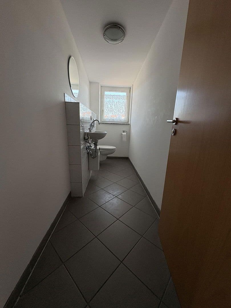 Pronájem kanceláře 300 m², Marktoberdorf, Bavorsko Pronájem kanceláře 300 m², Marktoberdorf, Bavorsko