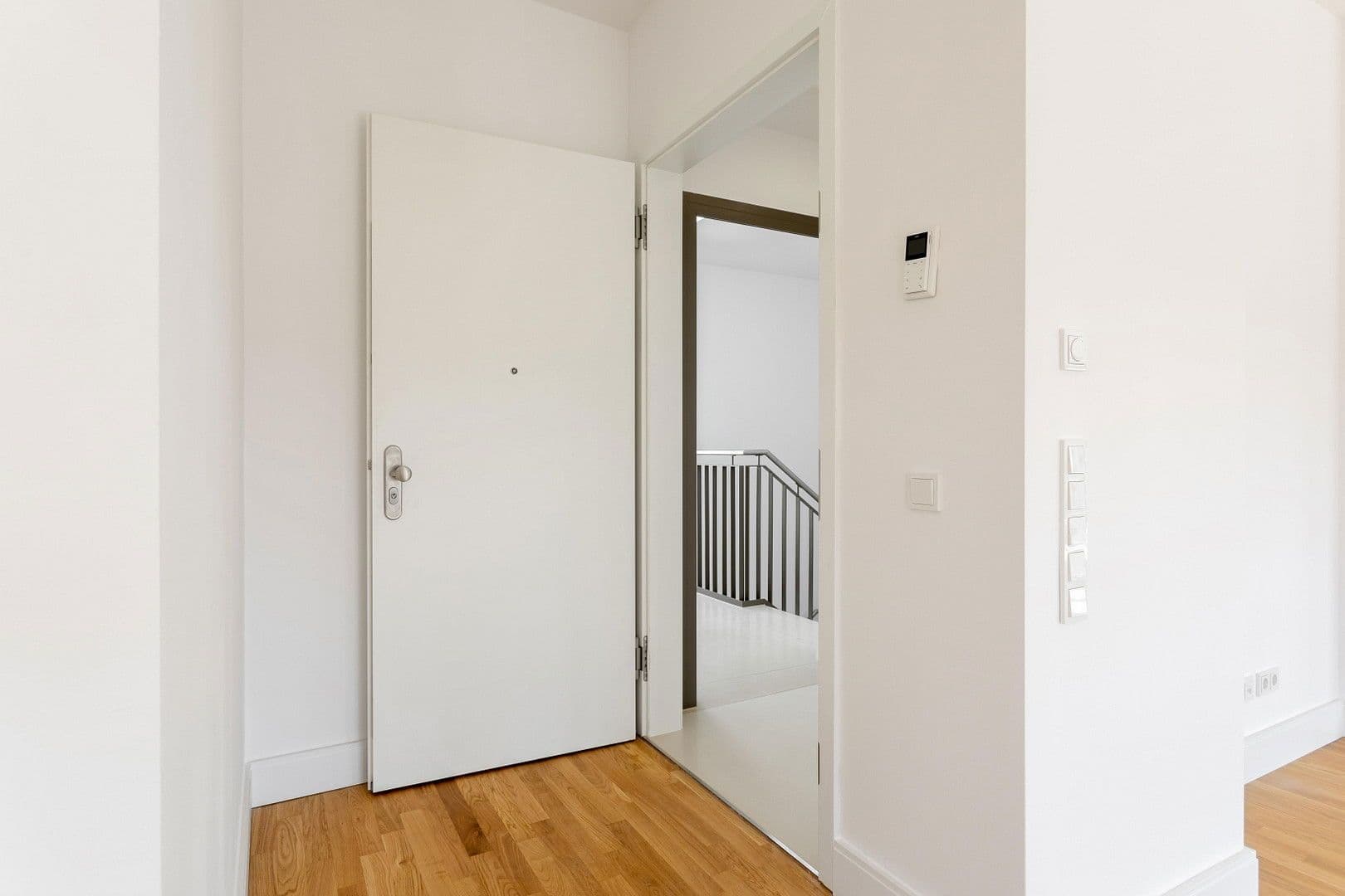 Prodej bytu 4+1 161 m², Hohenstaufenstraße 9, Berlin, Berlín Prodej bytu 4+1 161 m², Hohenstaufenstraße 9, Berlin, Berlín