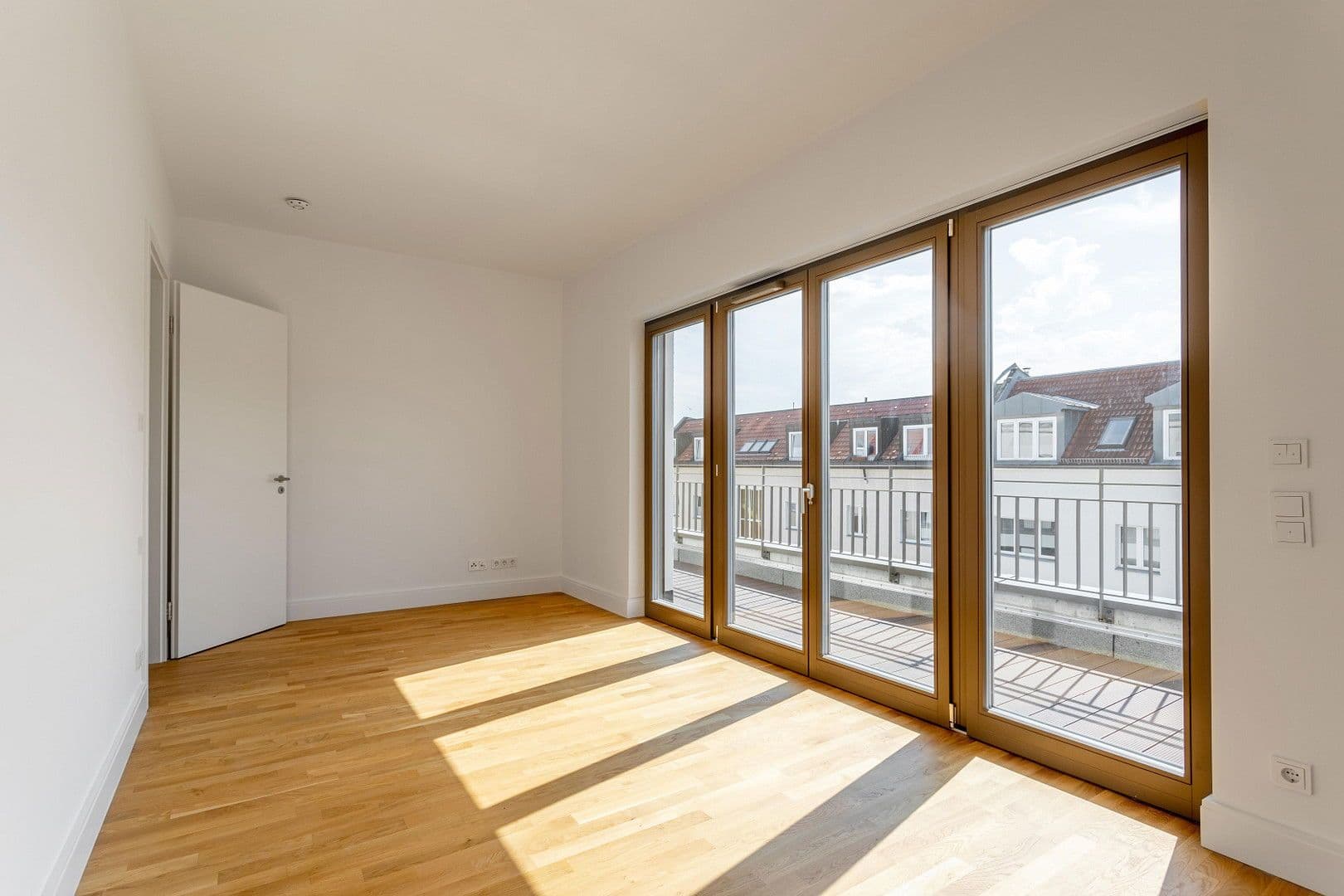 Prodej bytu 4+1 161 m², Hohenstaufenstraße 9, Berlin, Berlín Prodej bytu 4+1 161 m², Hohenstaufenstraße 9, Berlin, Berlín