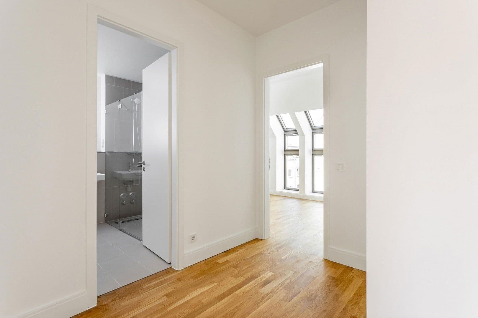 Prodej bytu 4+1 161 m², Hohenstaufenstraße 9, Berlin, Berlín Prodej bytu 4+1 161 m², Hohenstaufenstraße 9, Berlin, Berlín