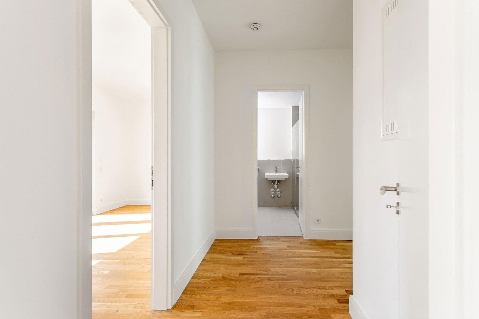Prodej bytu 4+1 161 m², Hohenstaufenstraße 9, Berlin, Berlín Prodej bytu 4+1 161 m², Hohenstaufenstraße 9, Berlin, Berlín