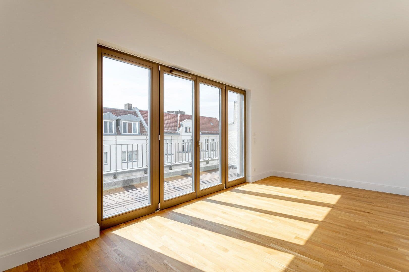 Prodej bytu 4+1 161 m², Hohenstaufenstraße 9, Berlin, Berlín Prodej bytu 4+1 161 m², Hohenstaufenstraße 9, Berlin, Berlín