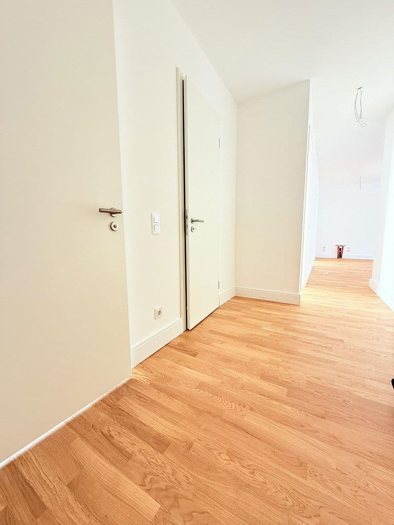 Prodej bytu 3+1 72 m², Hohenstaufenstraße 9, Berlin, Berlín Prodej bytu 3+1 72 m², Hohenstaufenstraße 9, Berlin, Berlín